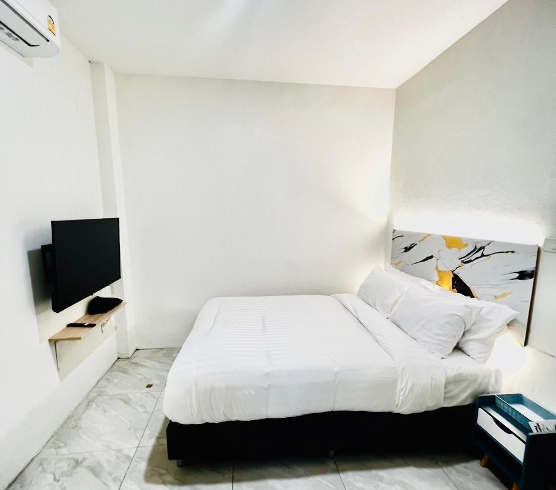โรงแรม Pj & Bar Pattaya