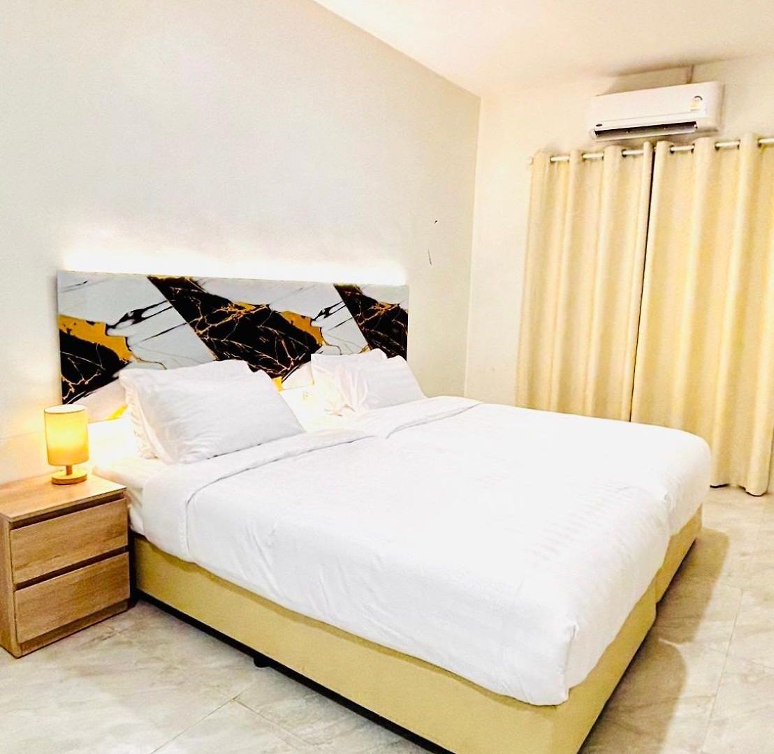 Pj & Bar โรงแรม *