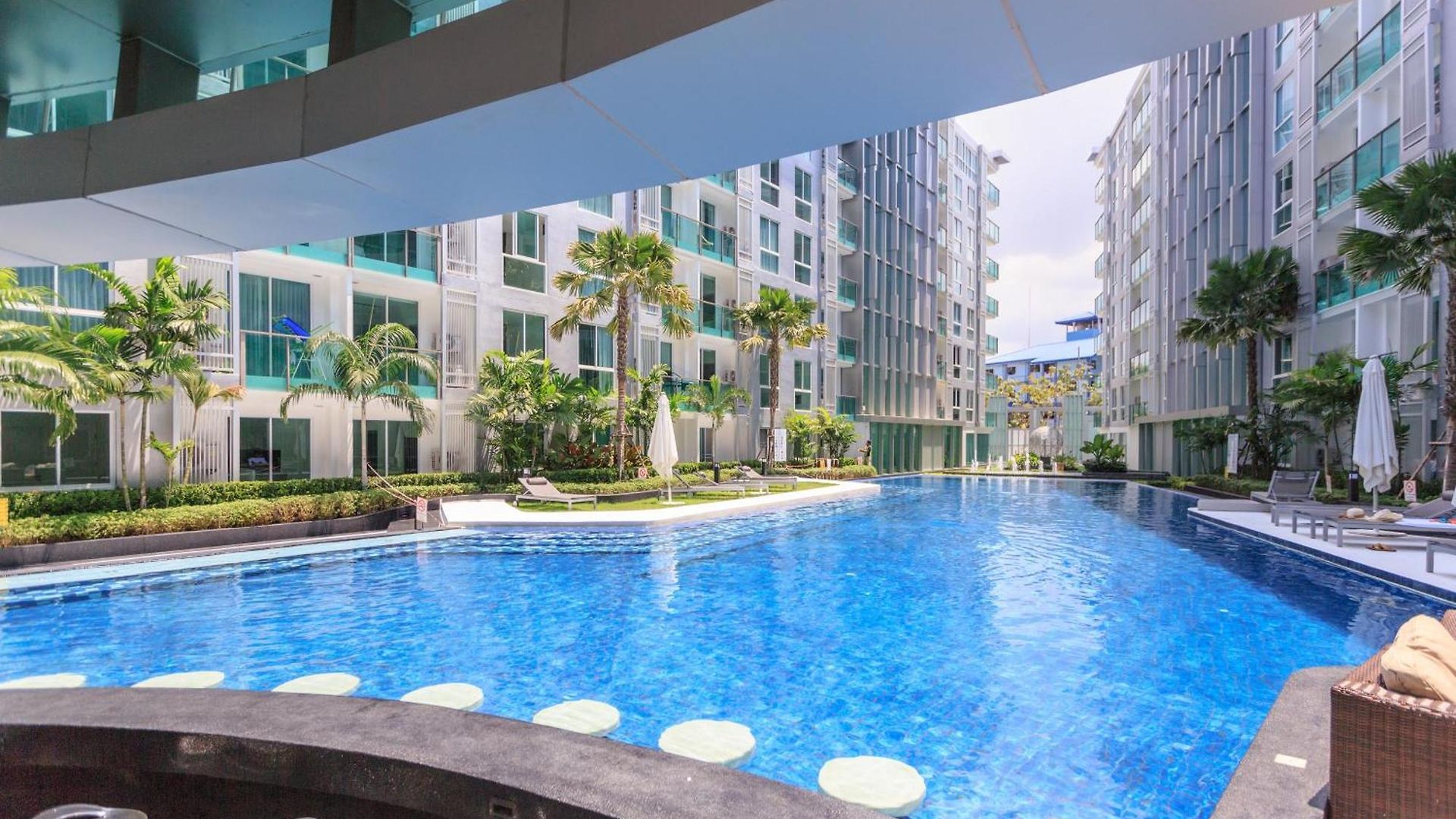 New Superb One-bedroom In The Heart Of Apartment Pattaya