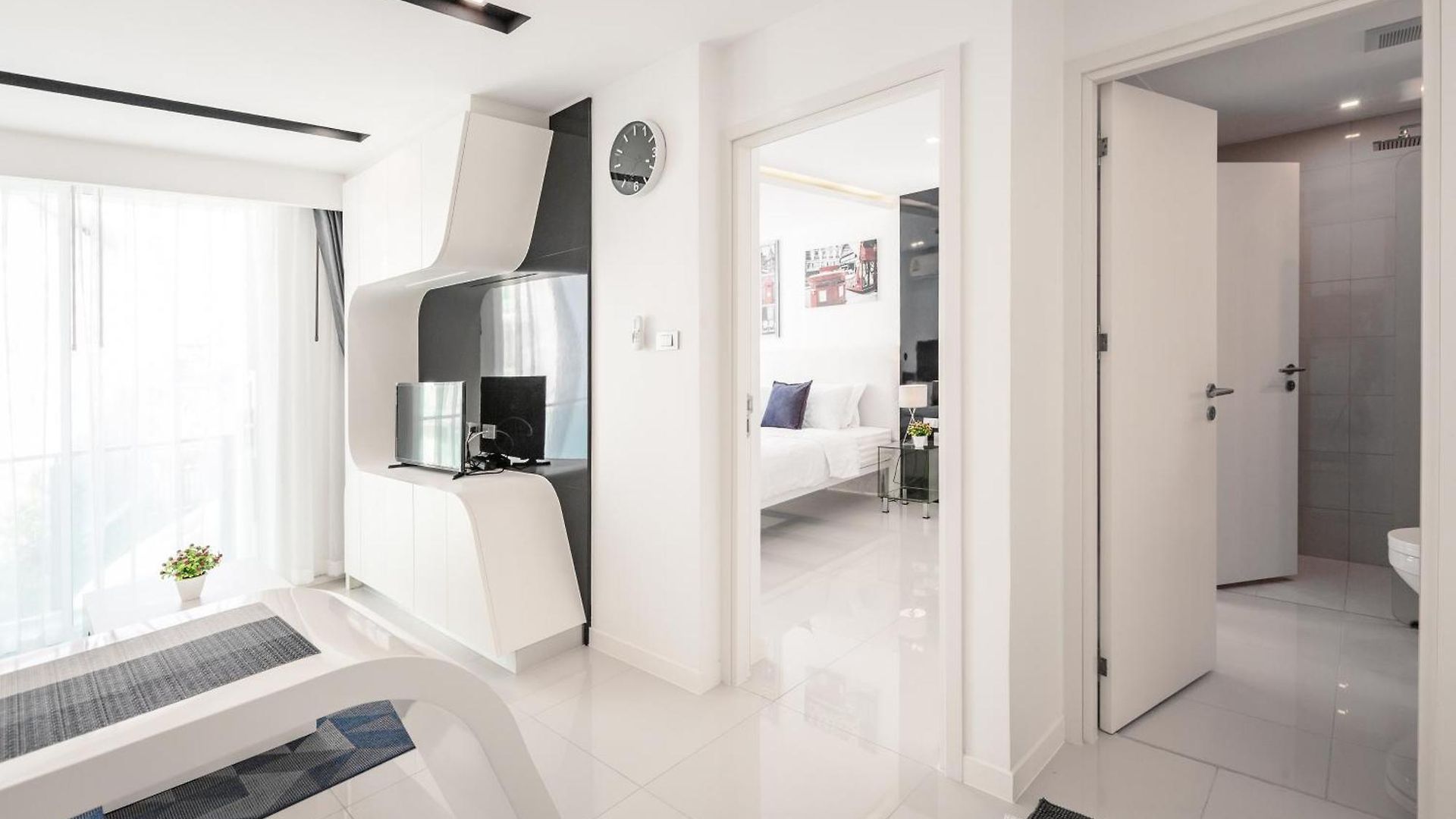 New Superb One-bedroom In The Heart Of * Pattaya