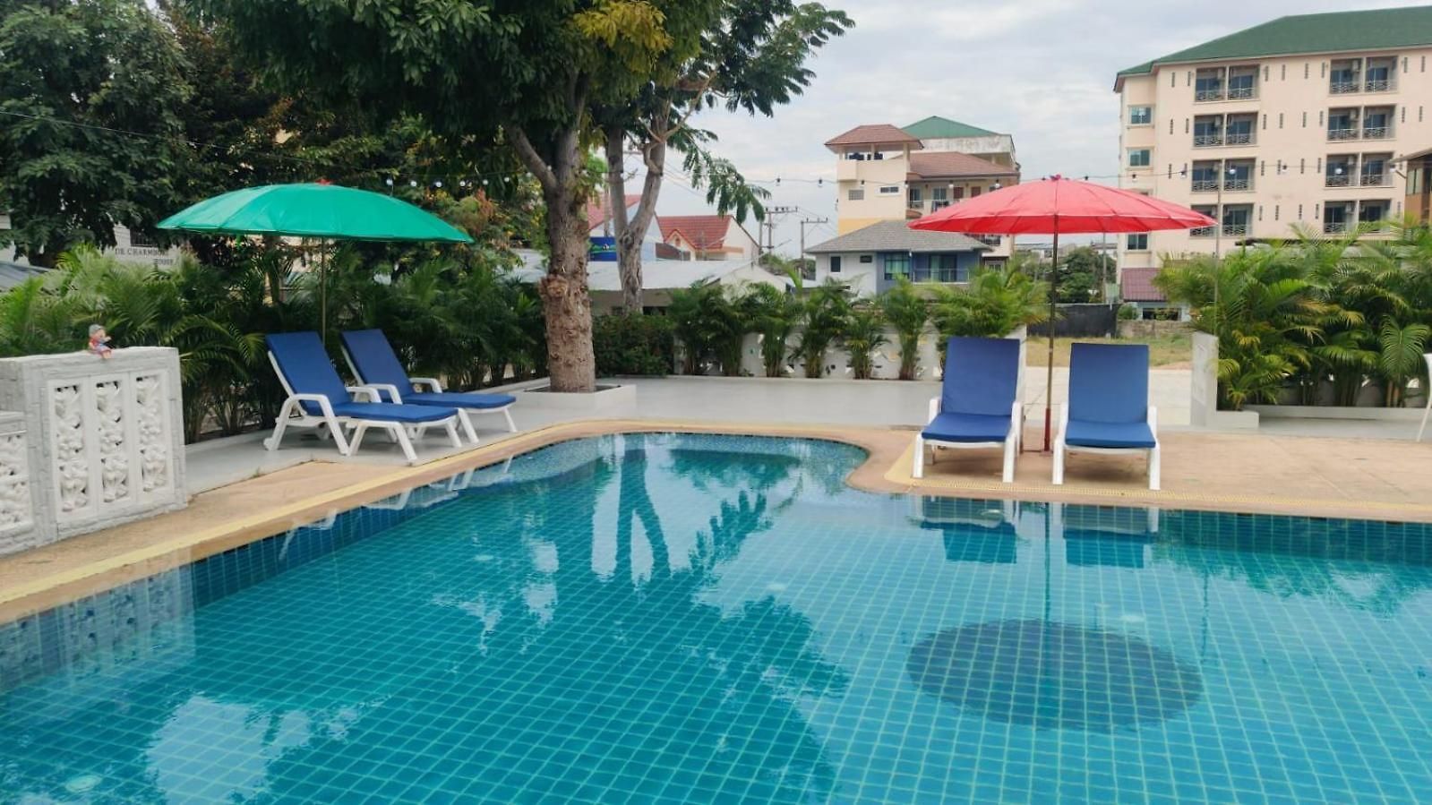 Dj Residency And Pool Party โรงแรม 3*