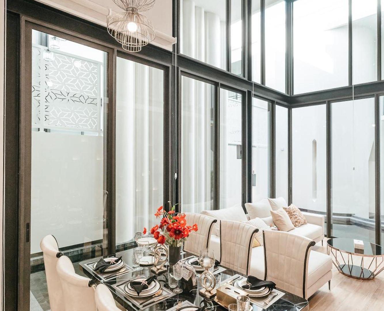 Viola & Olivia Pool Villa, วิลล่า