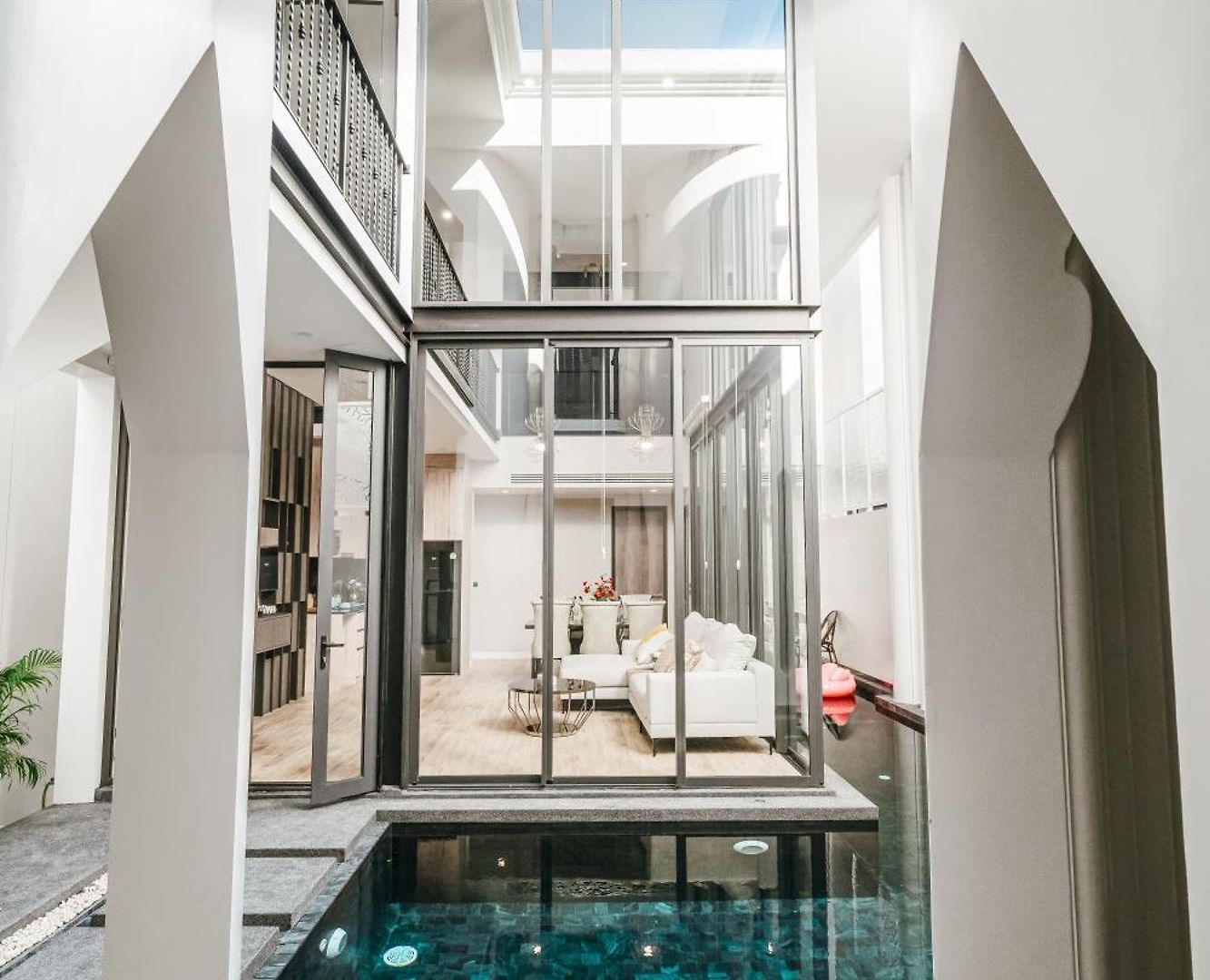 Viola & Olivia Pool Villa, วิลล่า