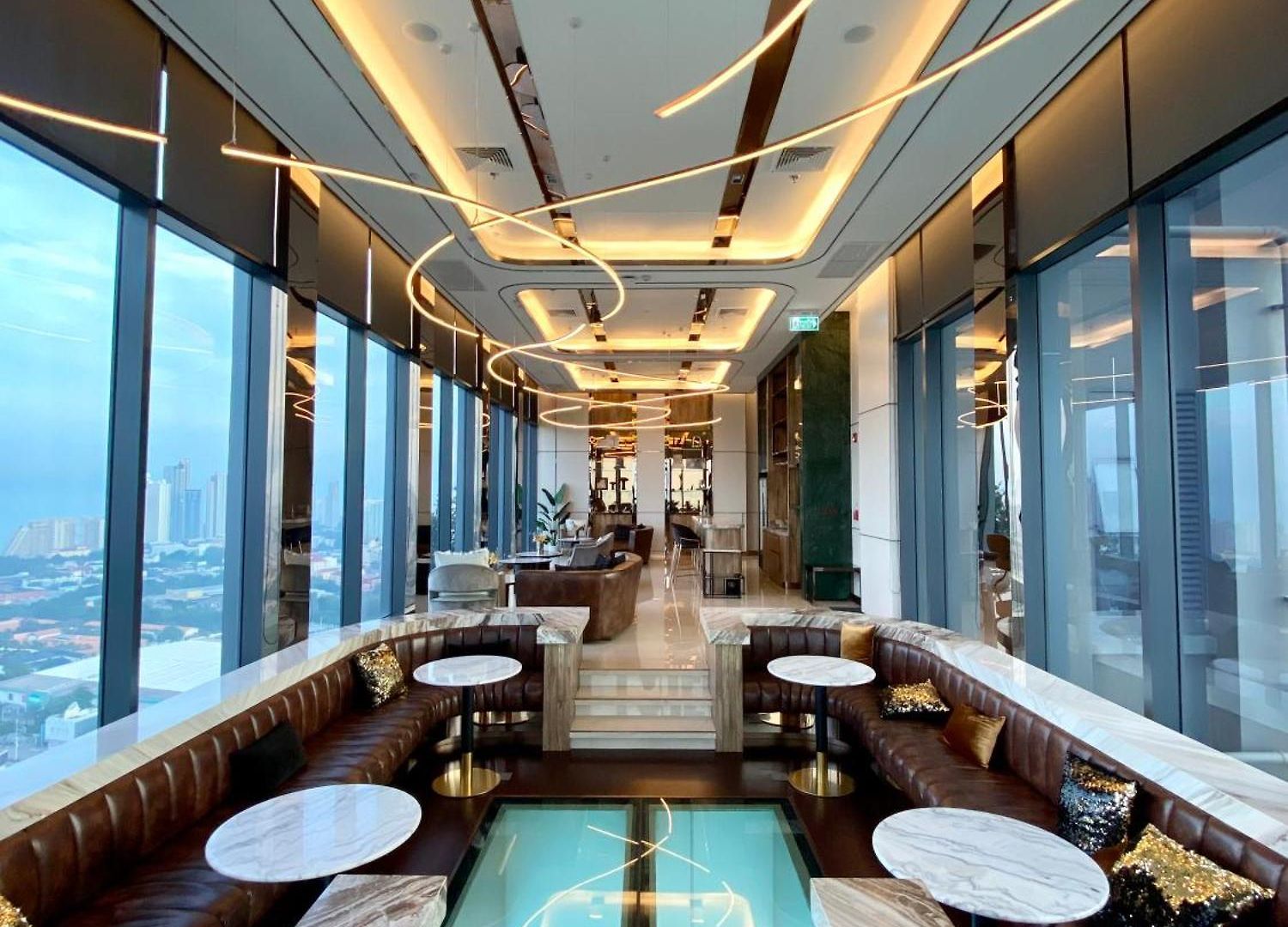 Comfort With Seaview Panorama Pool Apartment Pattaya