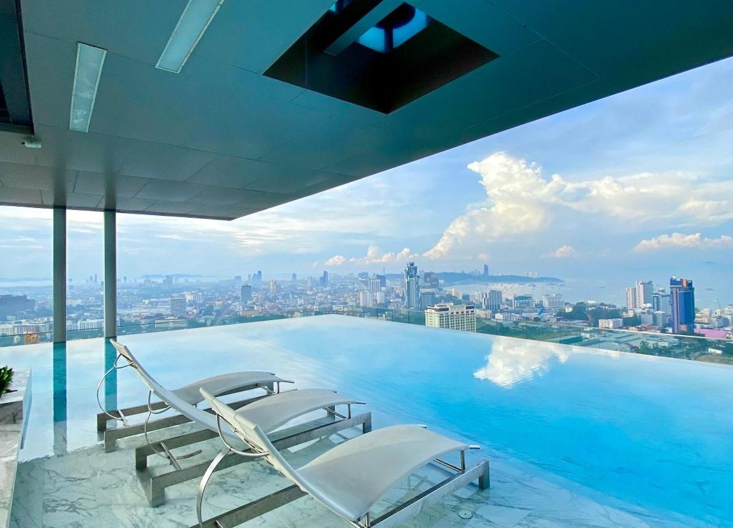 Comfort With Seaview Panorama Pool Apartment Pattaya