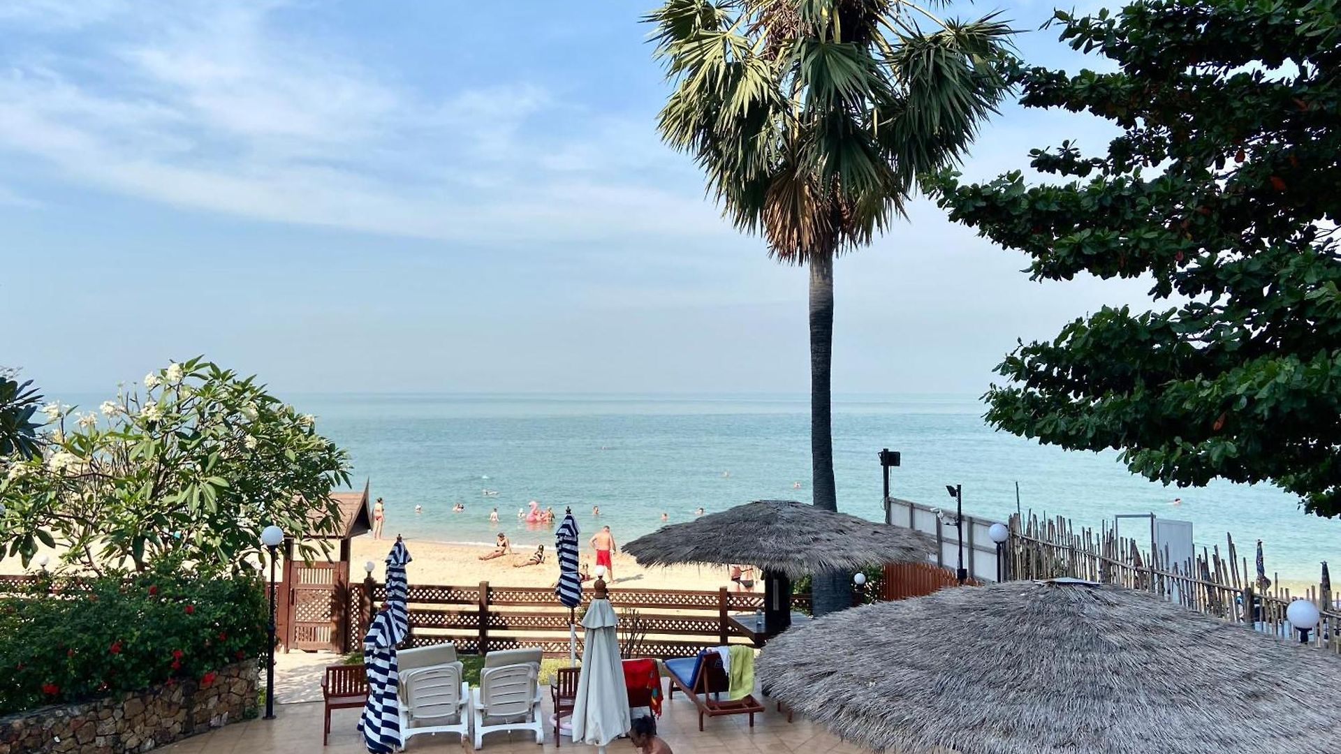 Amazing Spacious Seaview Apartment *