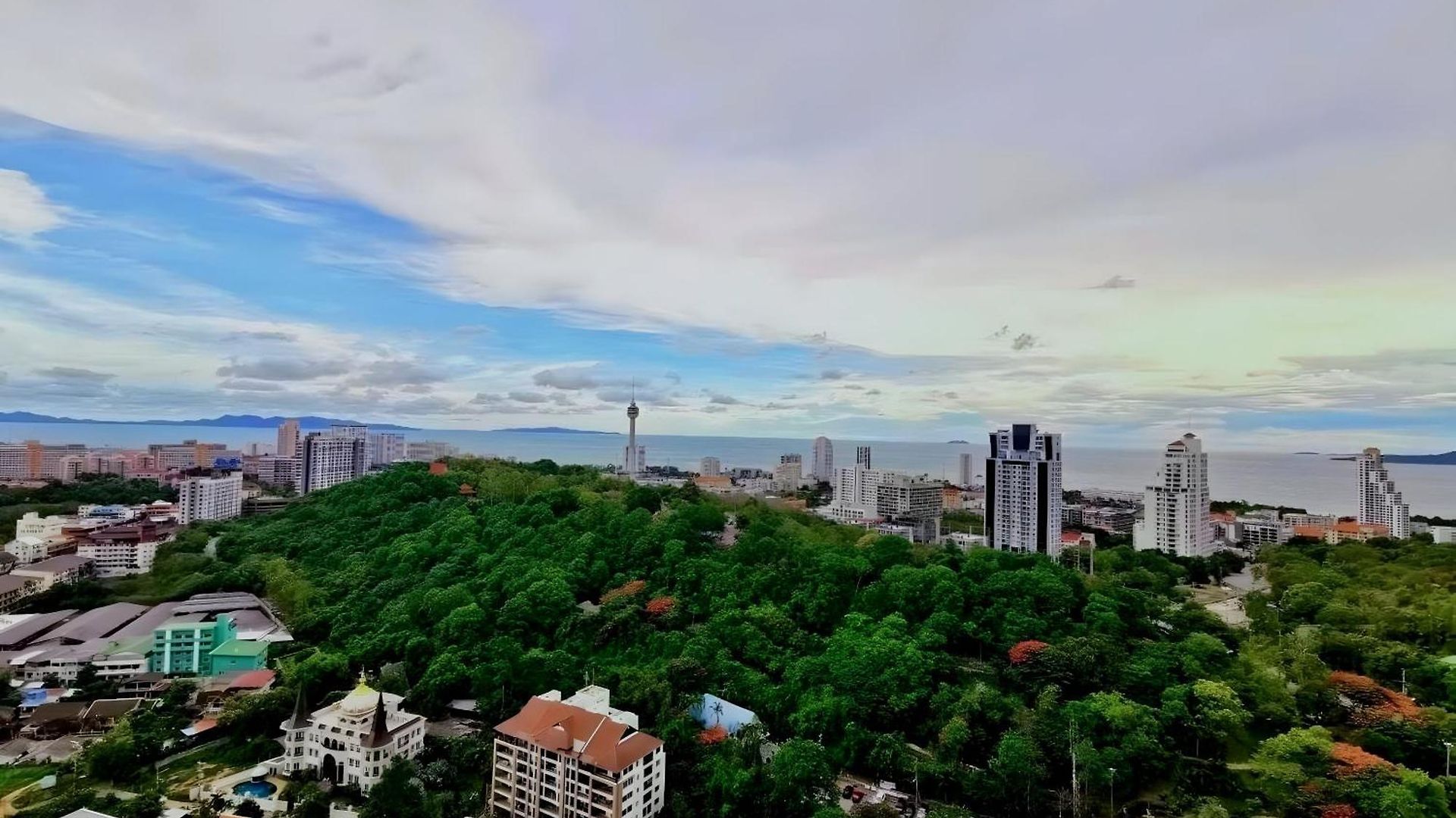 Apartment Sea View 2 Bedroom On 39fl Near Walking Street