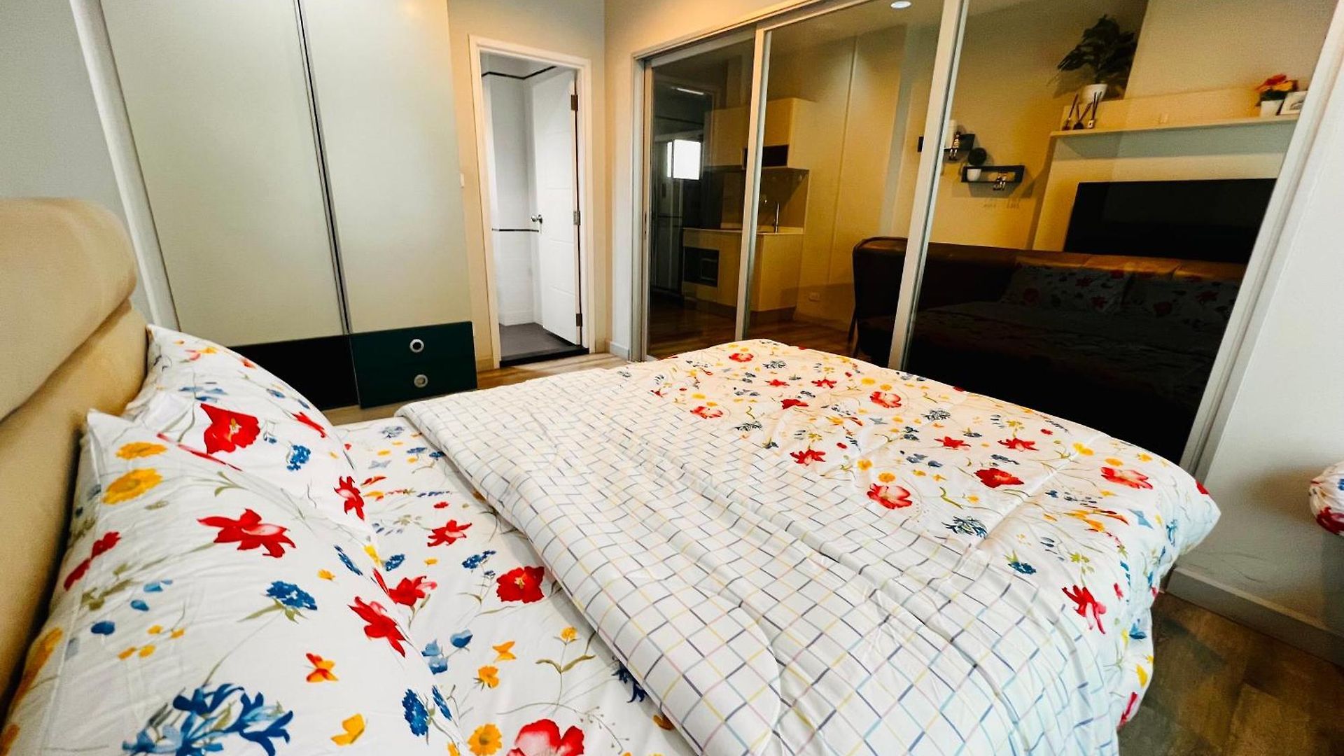 Apartment 1br Near Soi 6 *