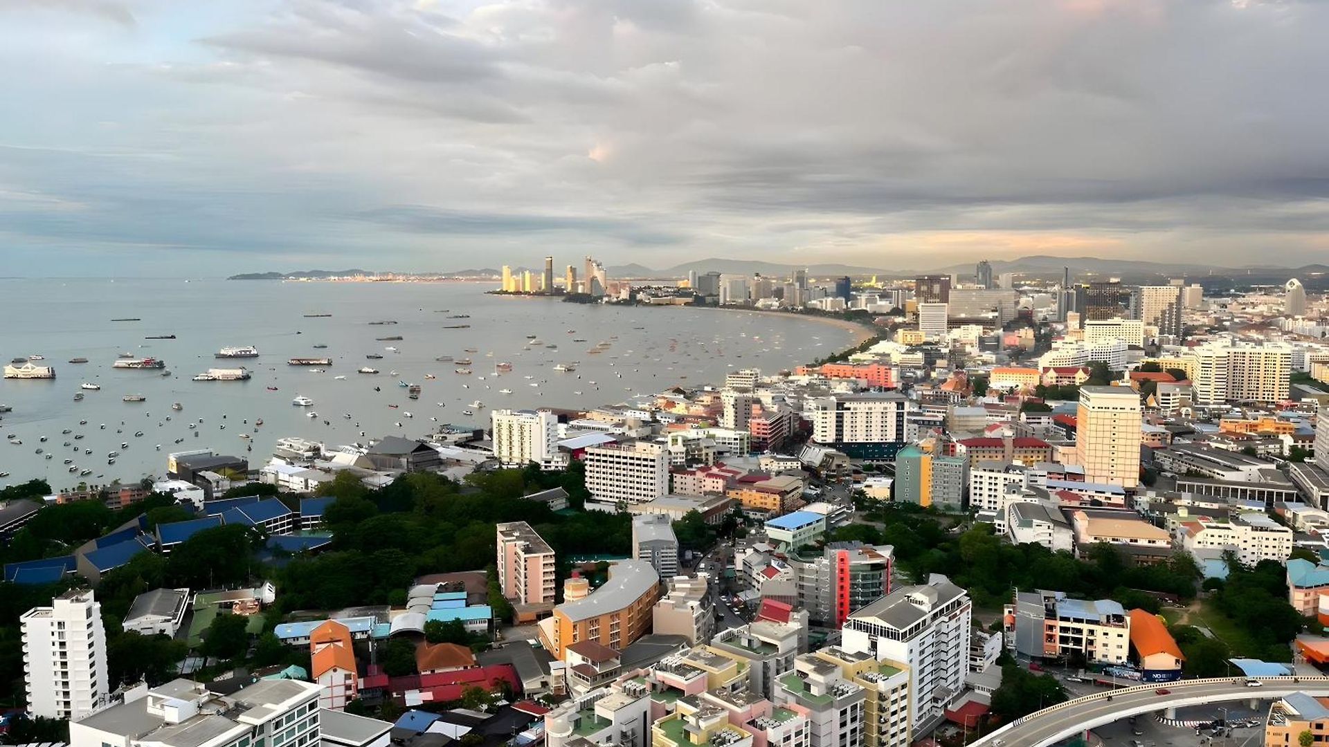 Sea View 2 Bedroom On 39fl Near Walking Street * Pattaya