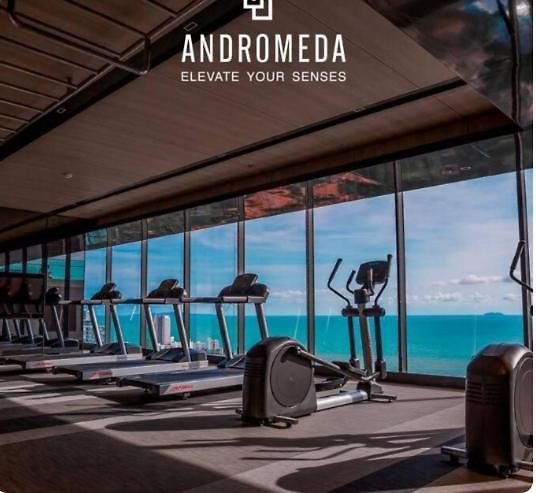 Beachfront 1br With Breathtaking Views * Pattaya