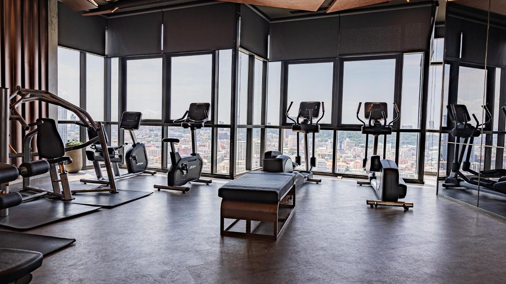 Luxury Edge Pattaya
