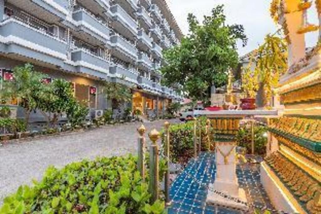 Tycoon Place Garden โรงแรม 3*