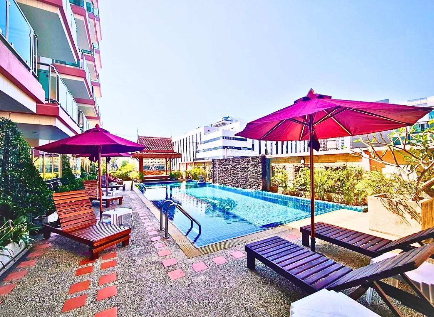 โรงแรม Nanthana