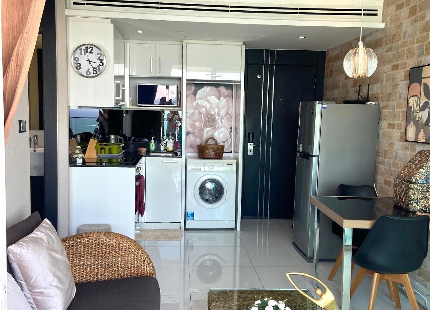 Hill And Super Seaview อพาร์ทเม้น Pattaya