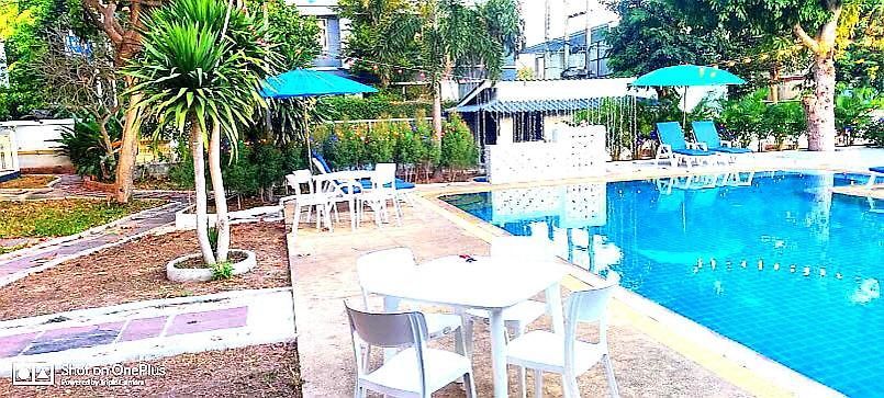 Hotel Residency And Pool
