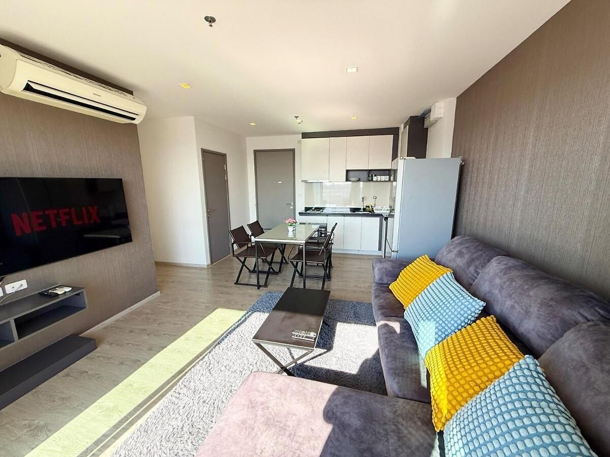 The Base - Spacious 70sqm, 2 Bedroom, 2 Bathroom, Penthouse - Centre - 592