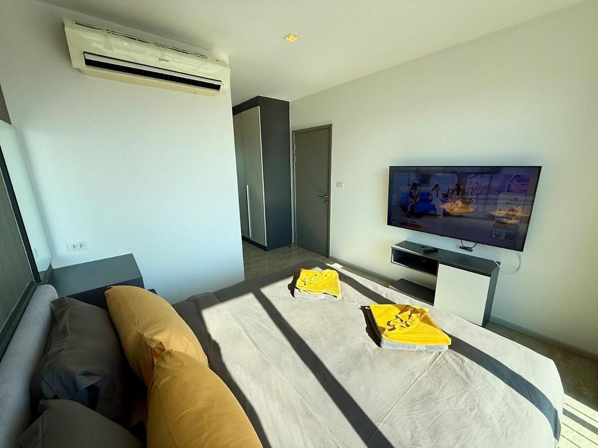 The Base - Spacious 70sqm, 2 Bedroom, 2 Bathroom, Penthouse - Centre - 592 อพาร์ทเม้น