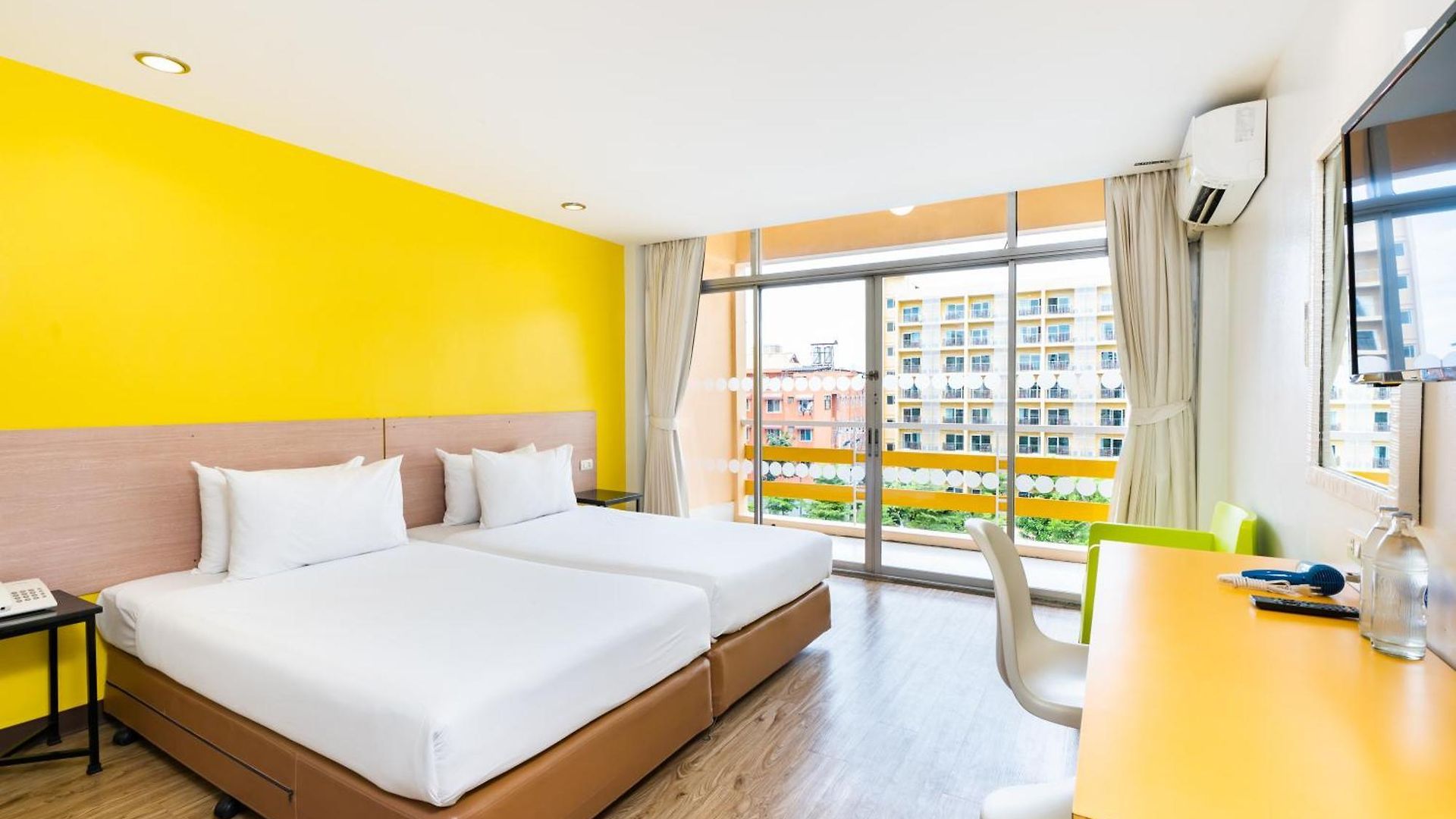 โรงแรม เบลล่าเอ็กซ์เพรส 3*