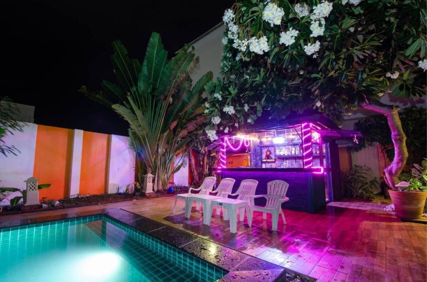 The Ace 6 Bedroom 6 Bathroom With Free Bills วิลล่า