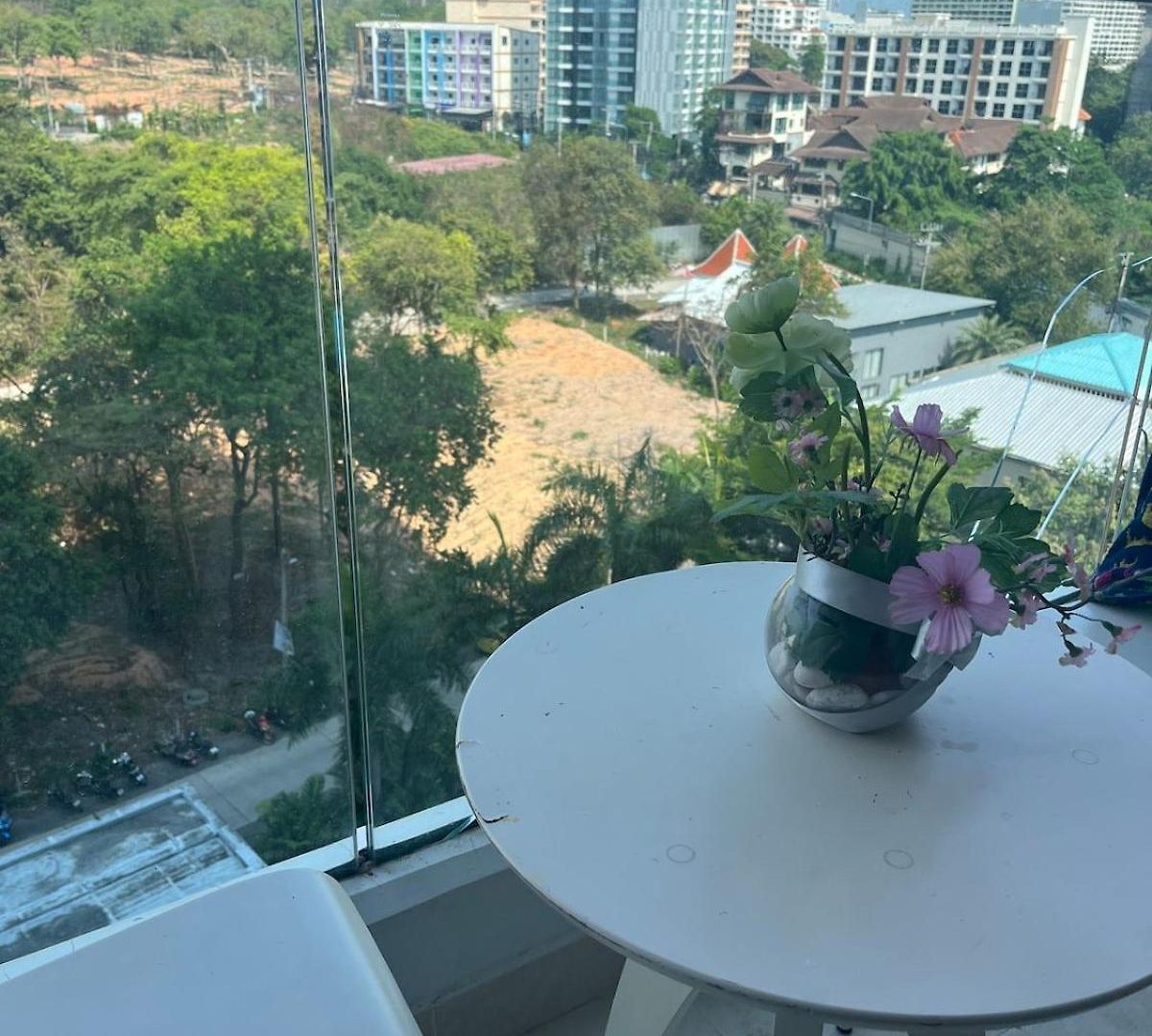Apartment Stunning Unit Situated In