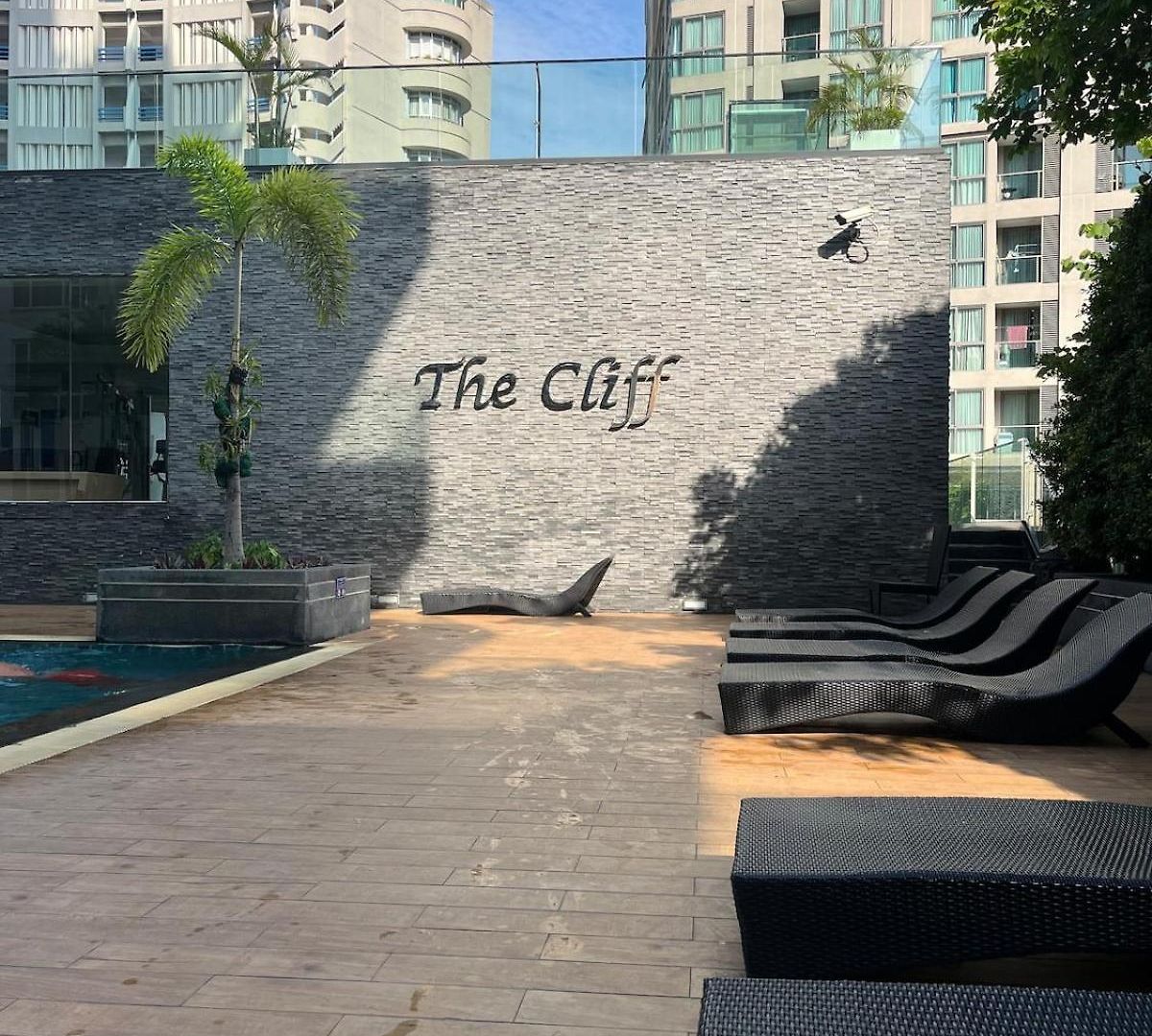 Stunning Unit Situated In Apartment Pattaya
