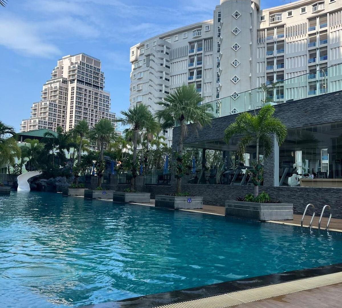 Stunning Unit Situated In