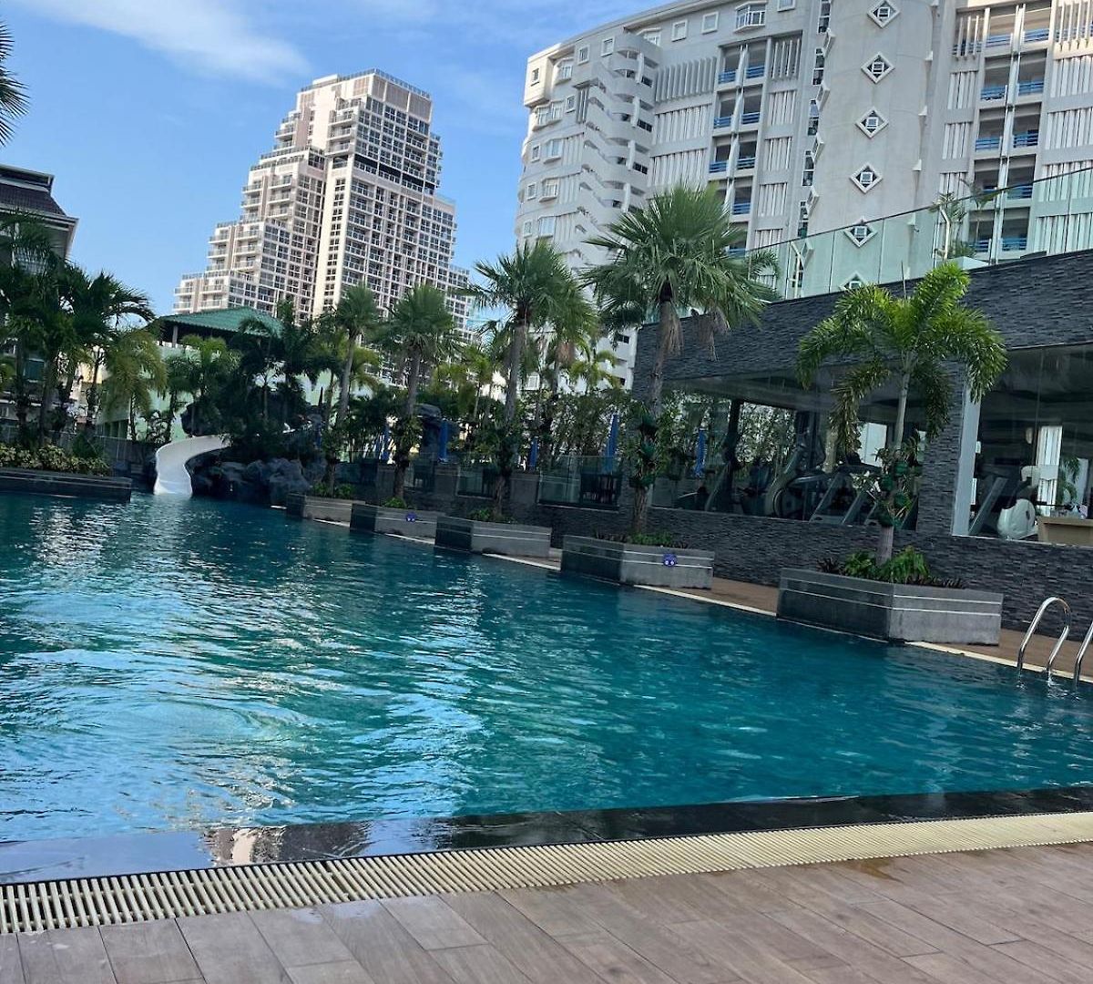 Apartment Stunning Unit Situated In *