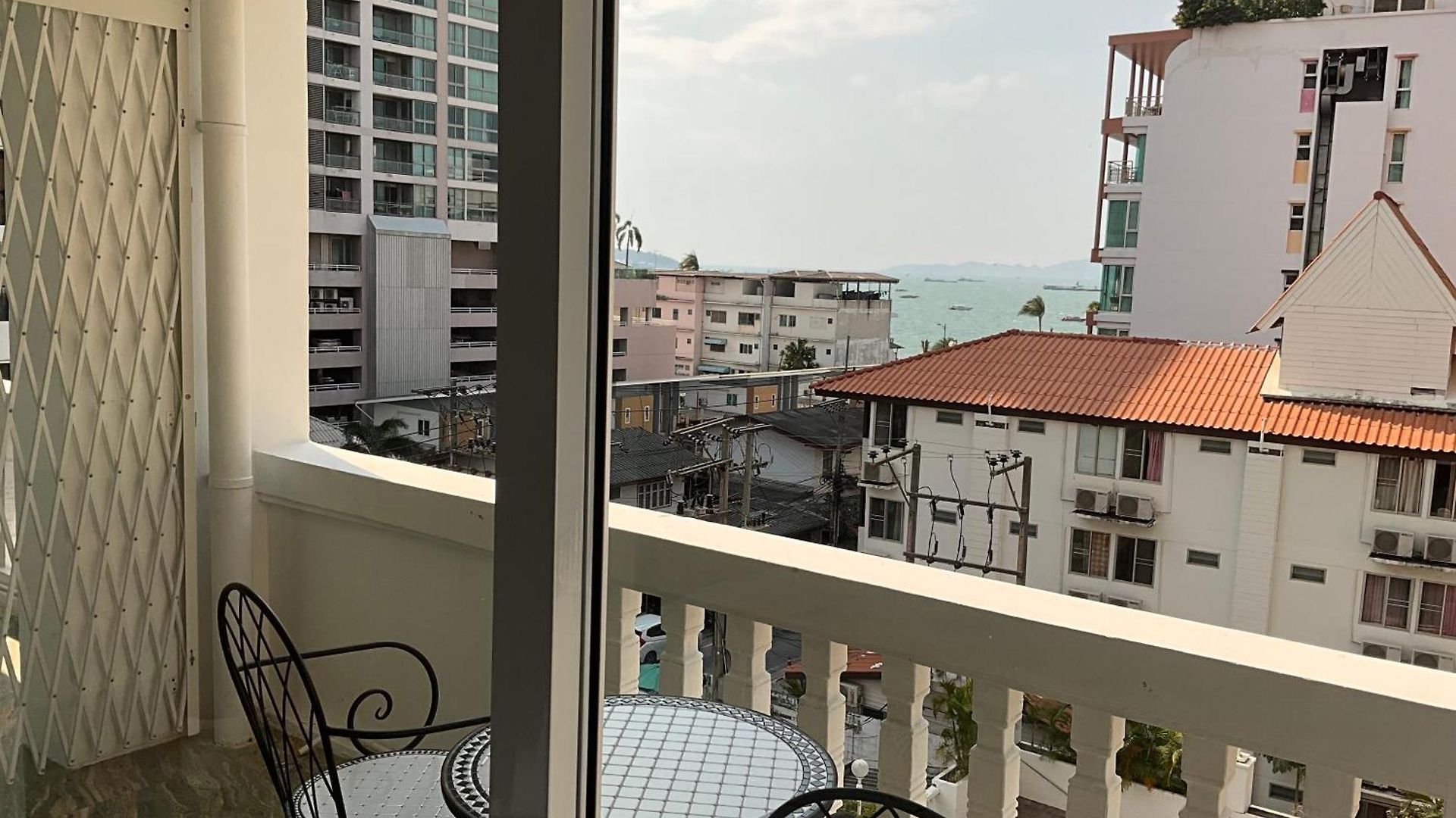Tower Evo 408 Aparthotel Pattaya