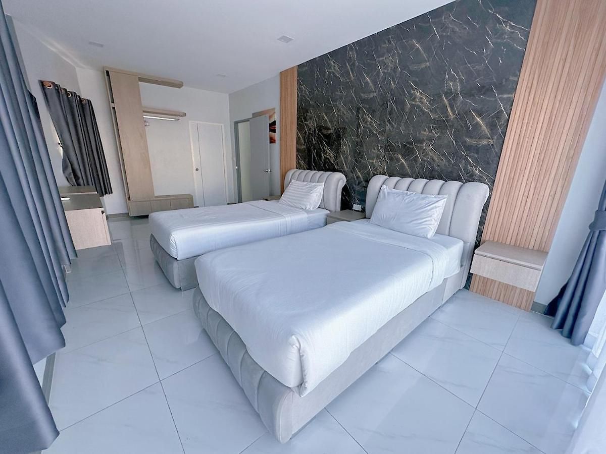 Near Three Town 4beds 5baths South Pattaya