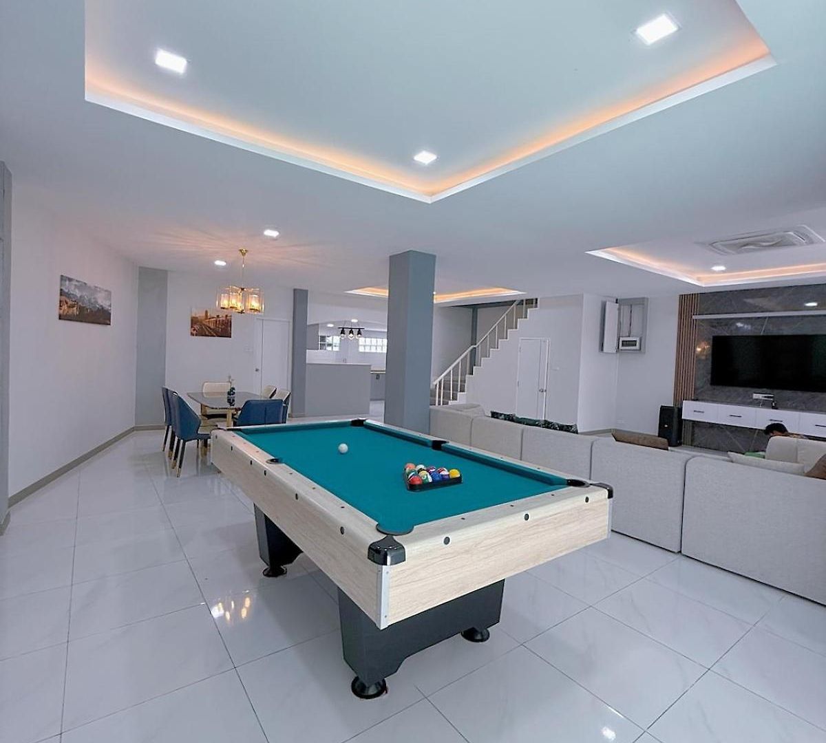 Near Three Town 4beds 5baths South Villa *