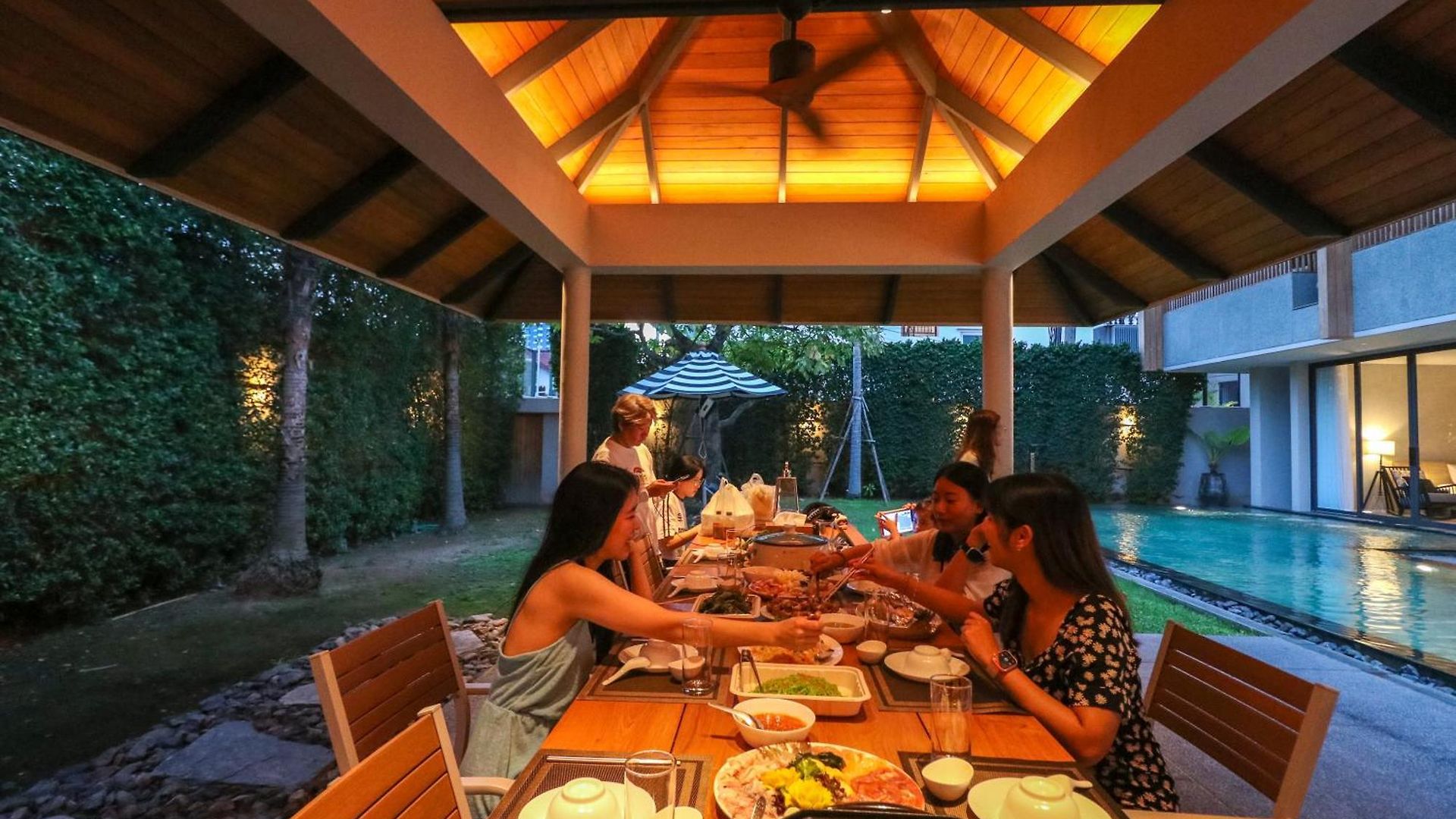 De Time - The Luxury Private Pool Pattaya