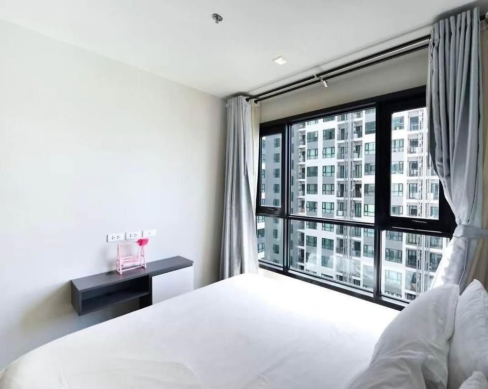 อพาร์ทเม้น The Base High Floor *