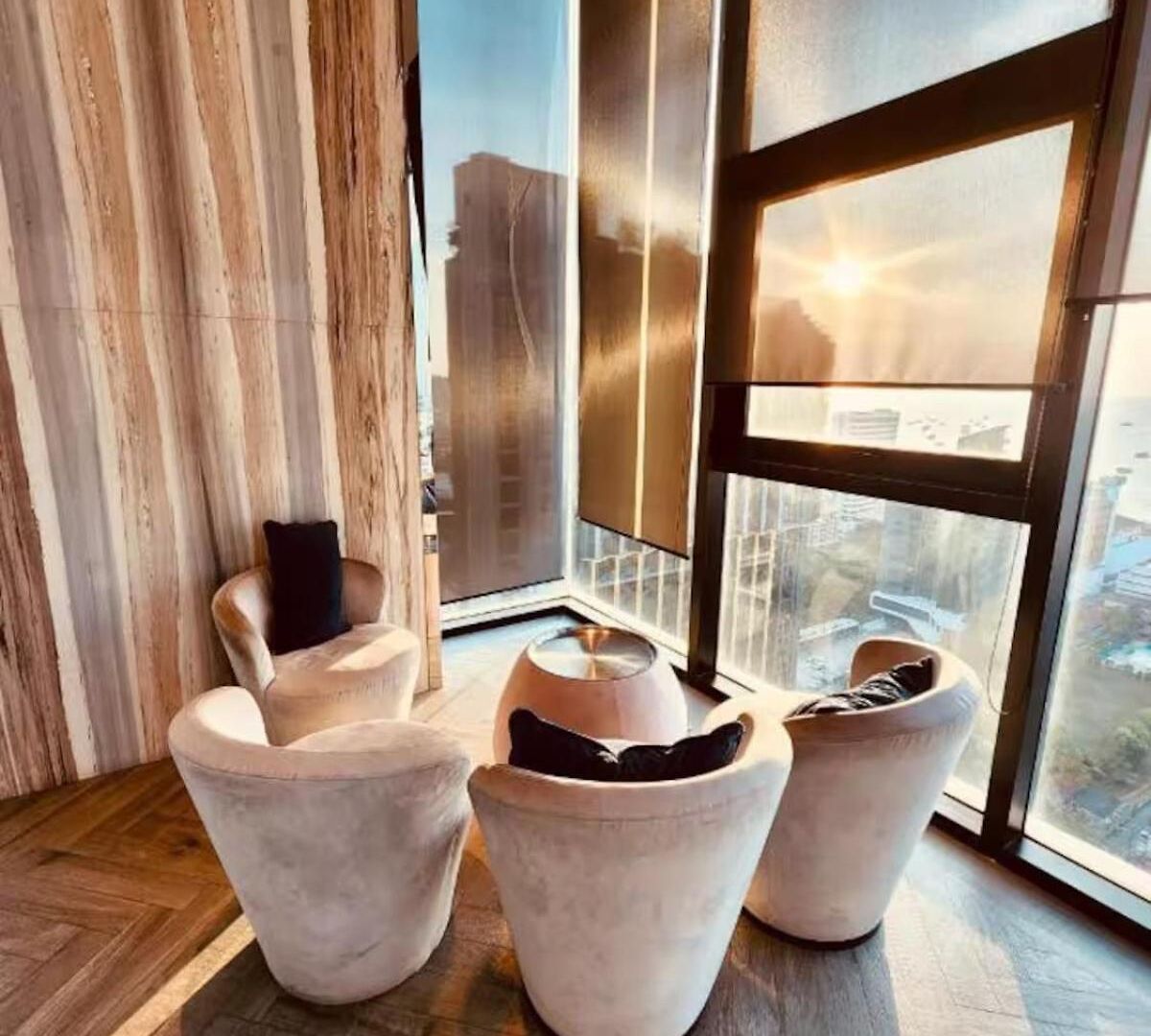 อพาร์ทเม้น The Base High Floor