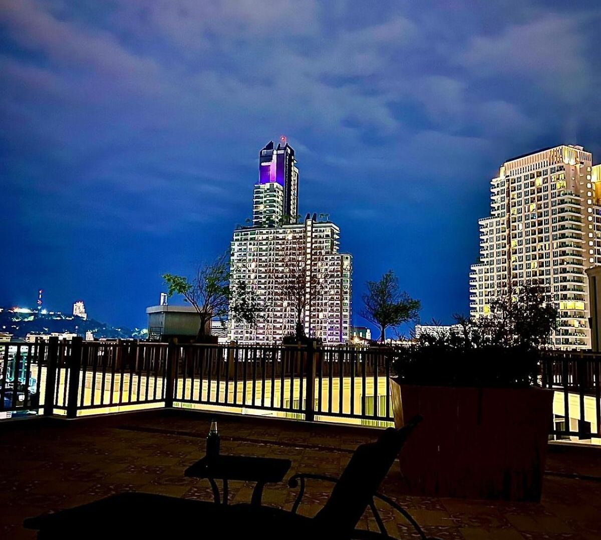 Garden Olympus Balcony Near Walking Street Apartment Pattaya