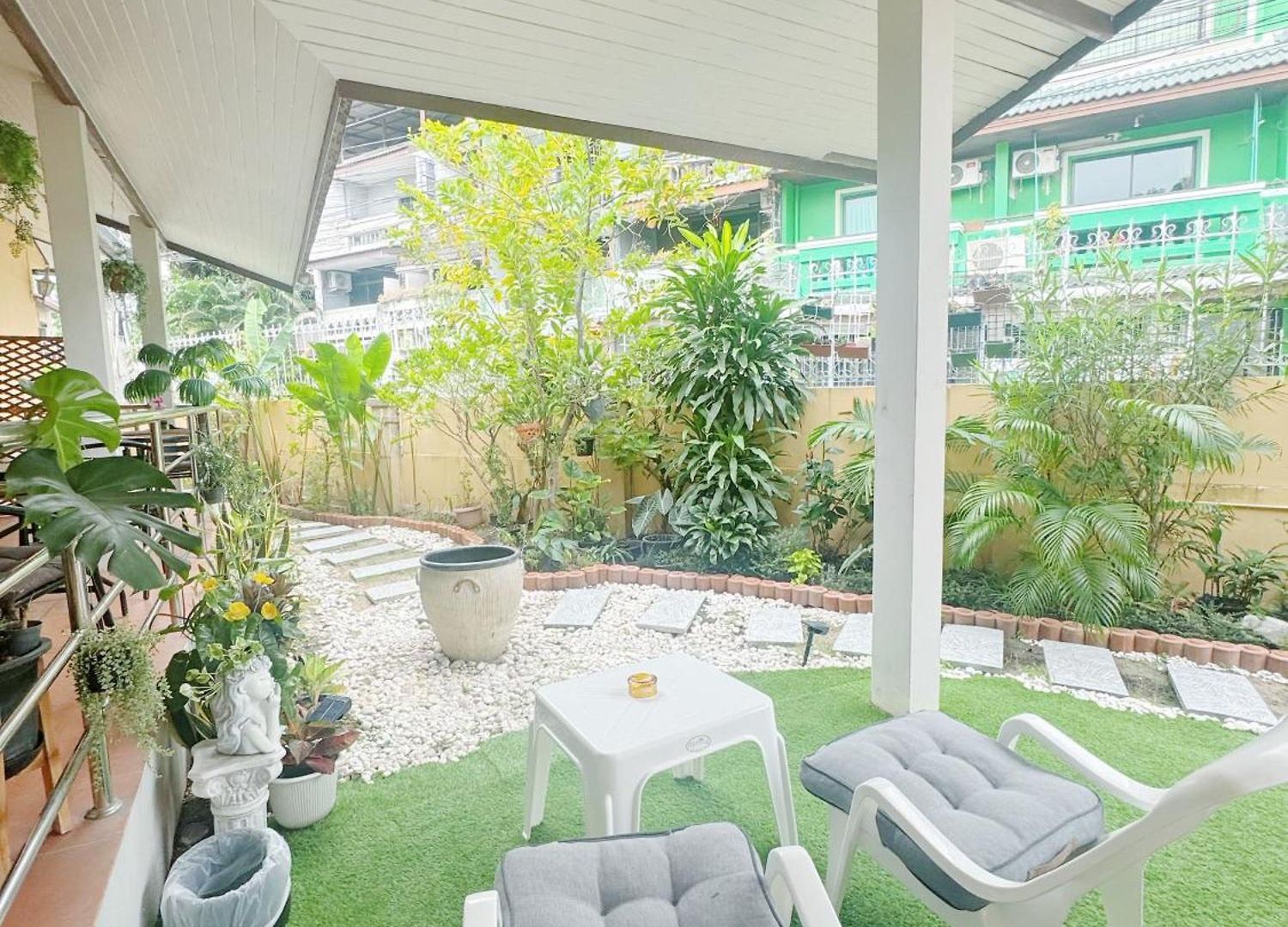 Sun And Moon House วิลล่า *