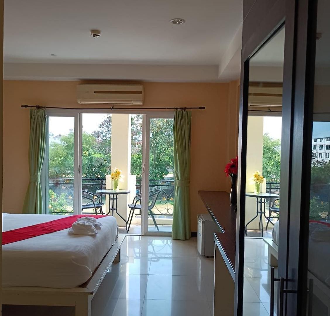 โรงแรม Aura