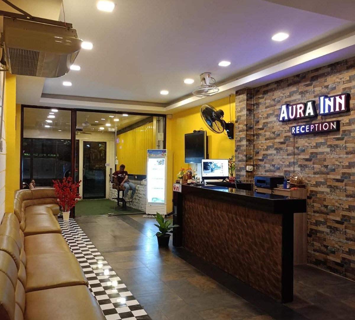 Aura 3*