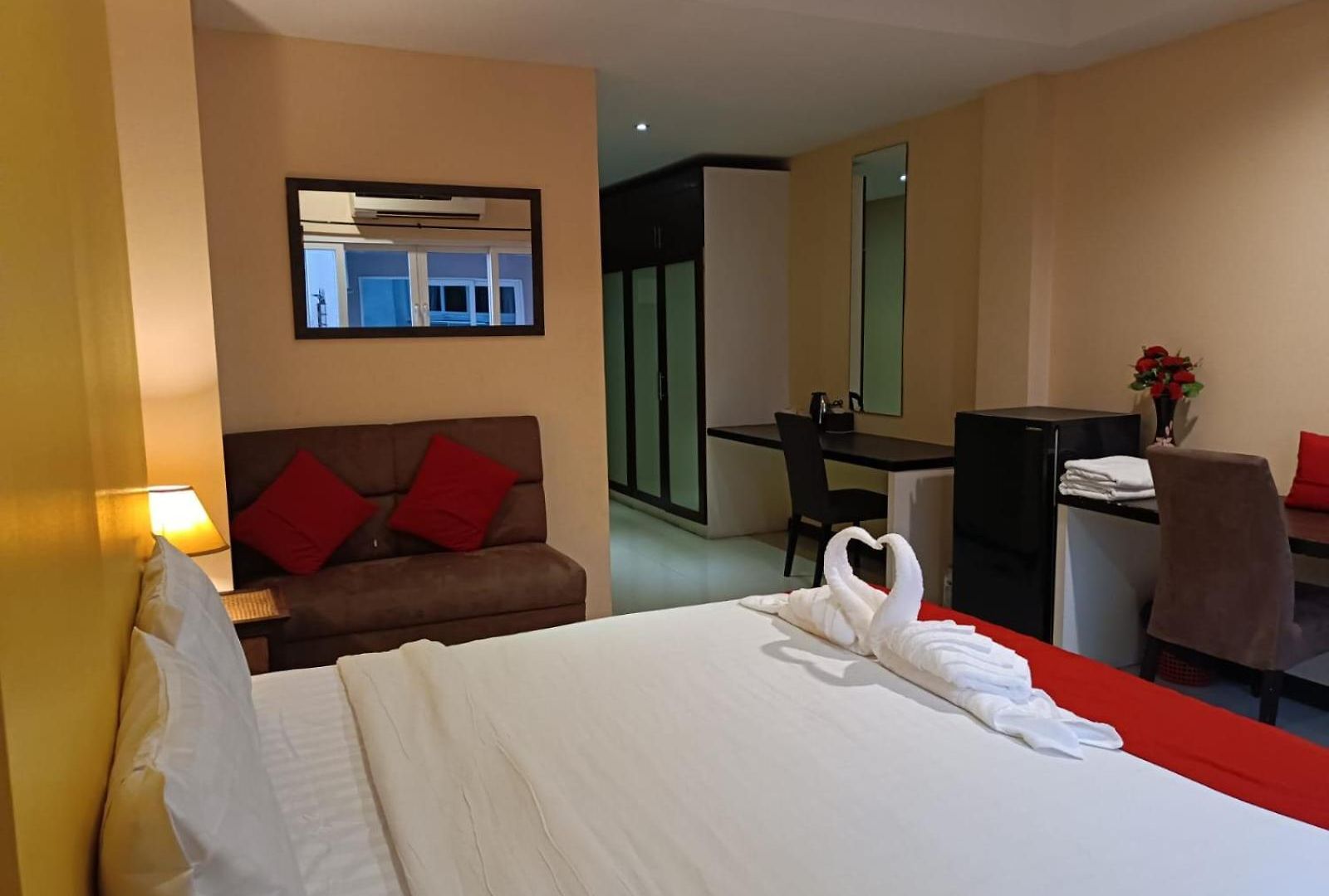 Aura โรงแรม