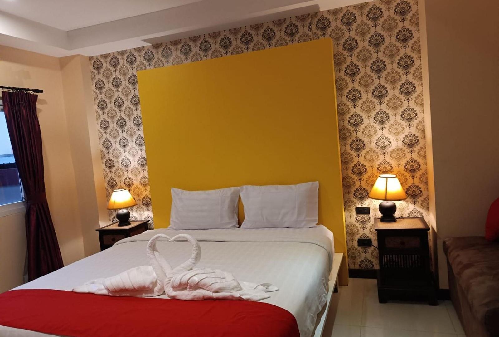 Aura โรงแรม 3*