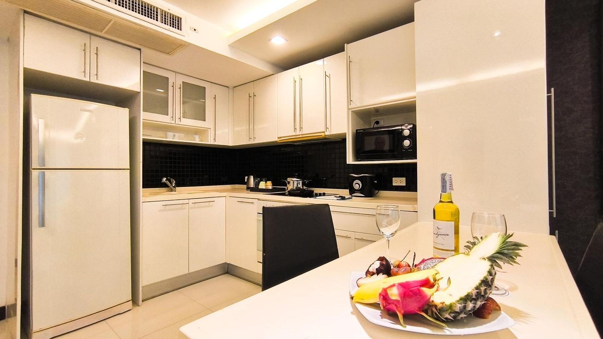 โรงแรม Nova By Compass Hospitality
