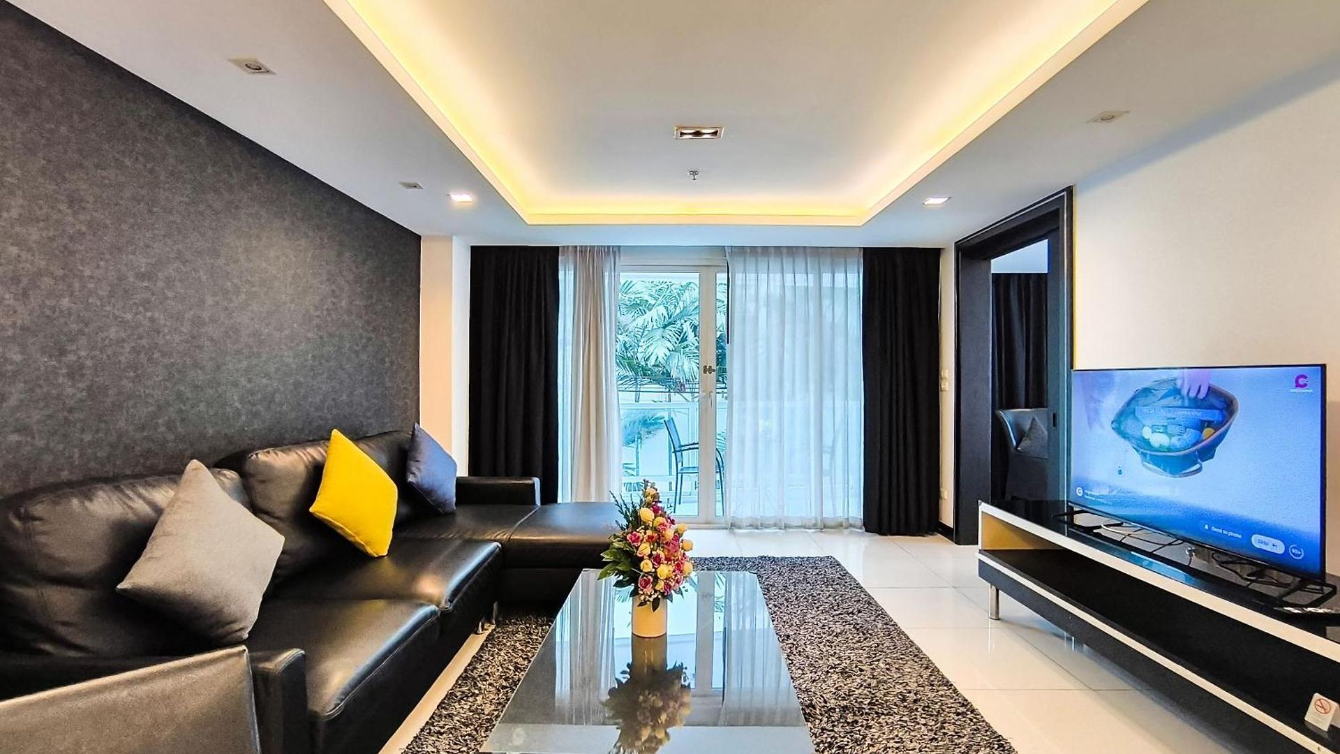 โรงแรม Nova By Compass Hospitality 4*
