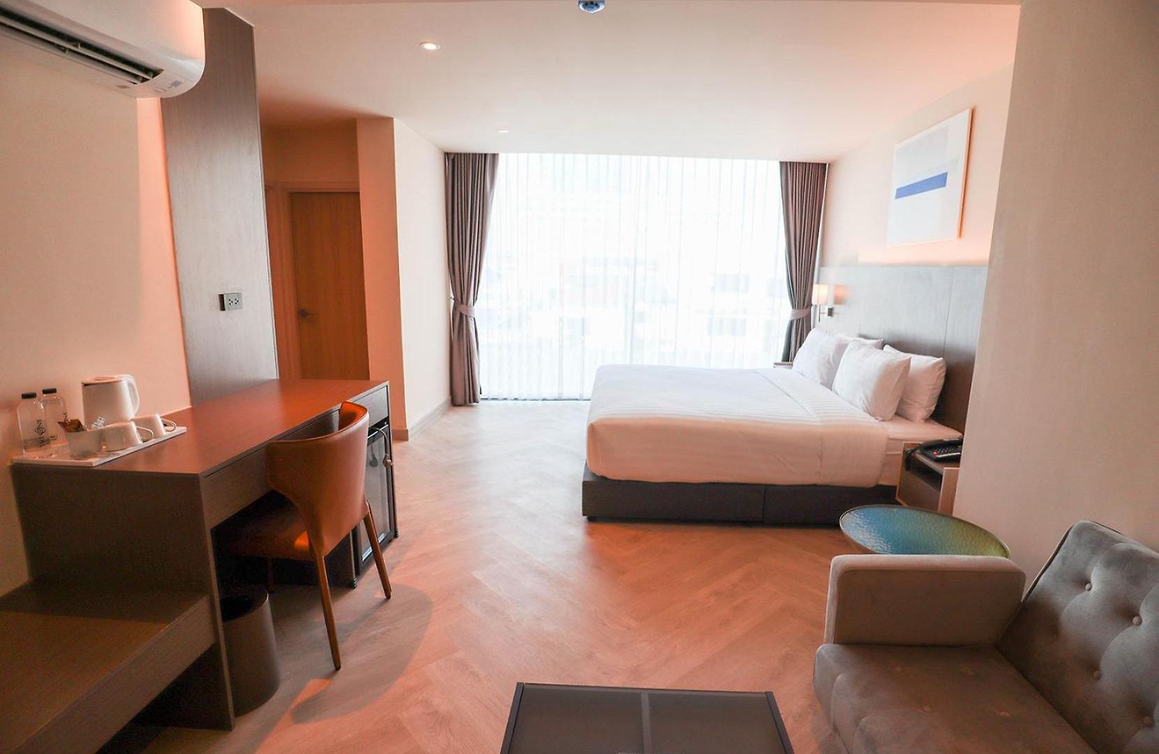 The One Cozy Living โรงแรม 4*