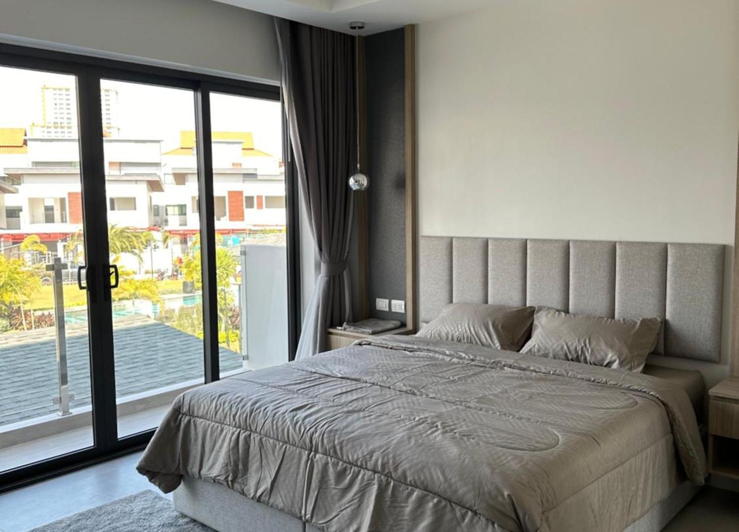 วิลล่า Deluxe Midtown 3bed Pattaya