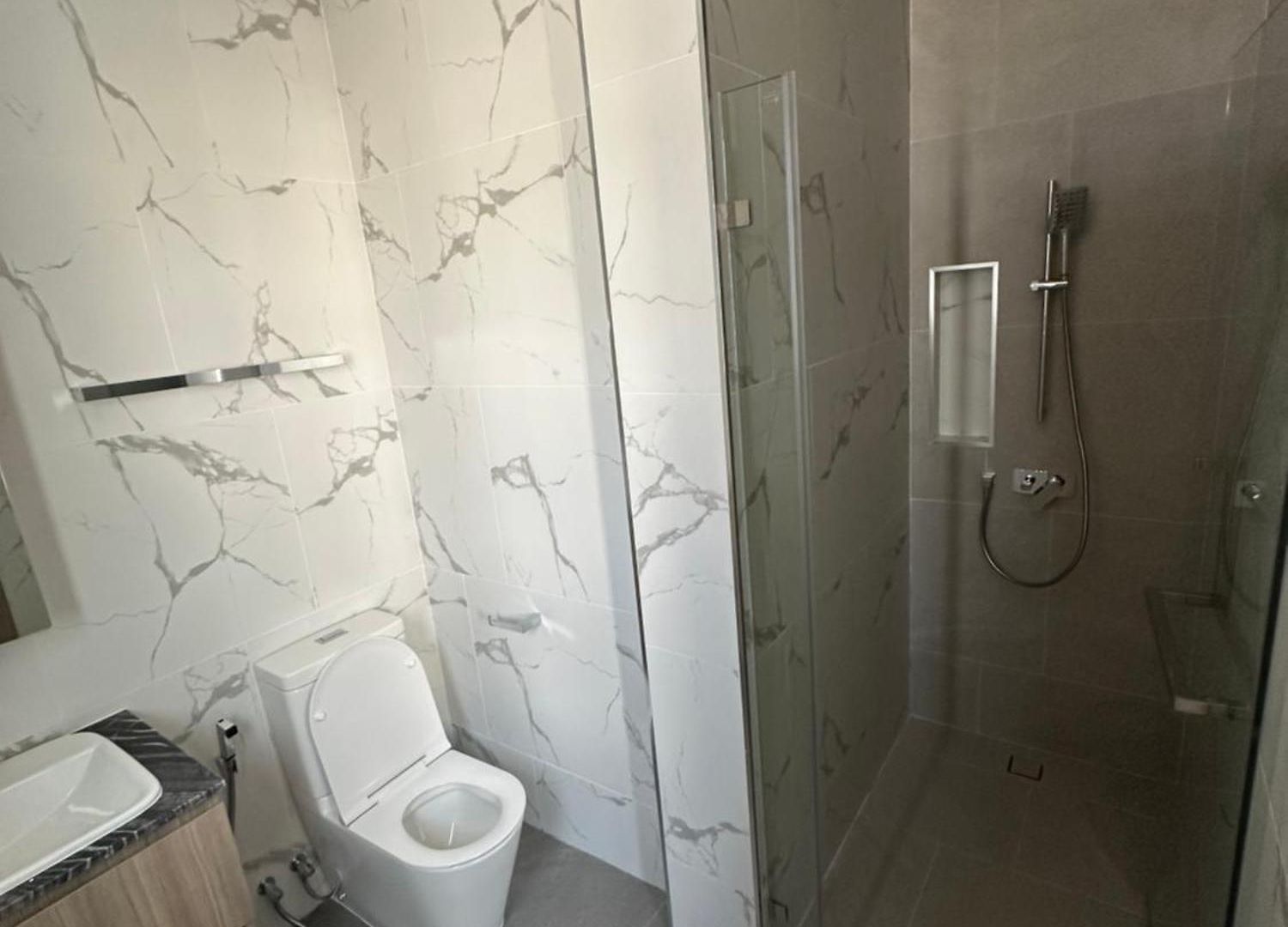 Deluxe Midtown 3bed วิลล่า Pattaya