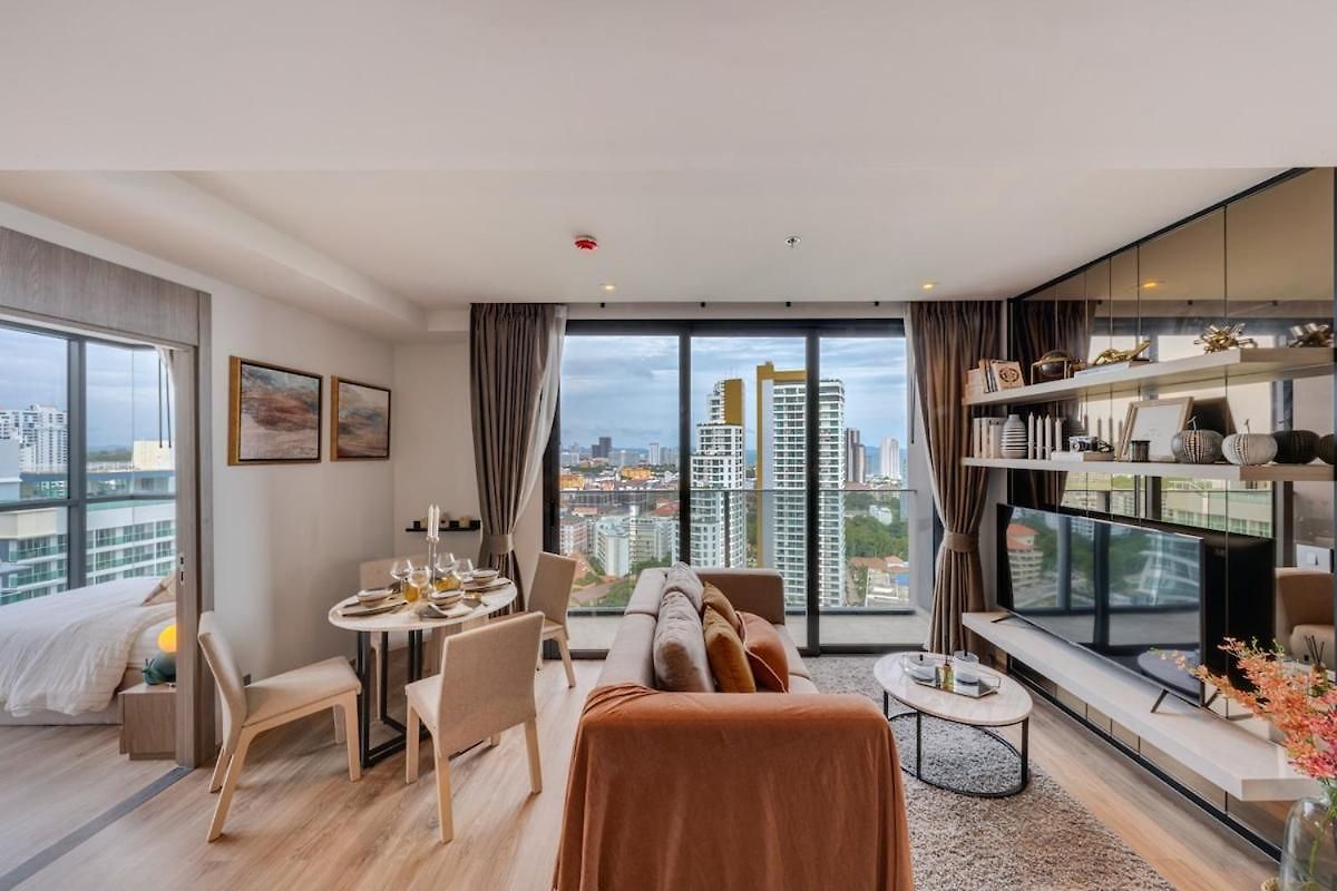 อพาร์ทเม้น Exclusive High Floor 2 Bed Sea View Luxury