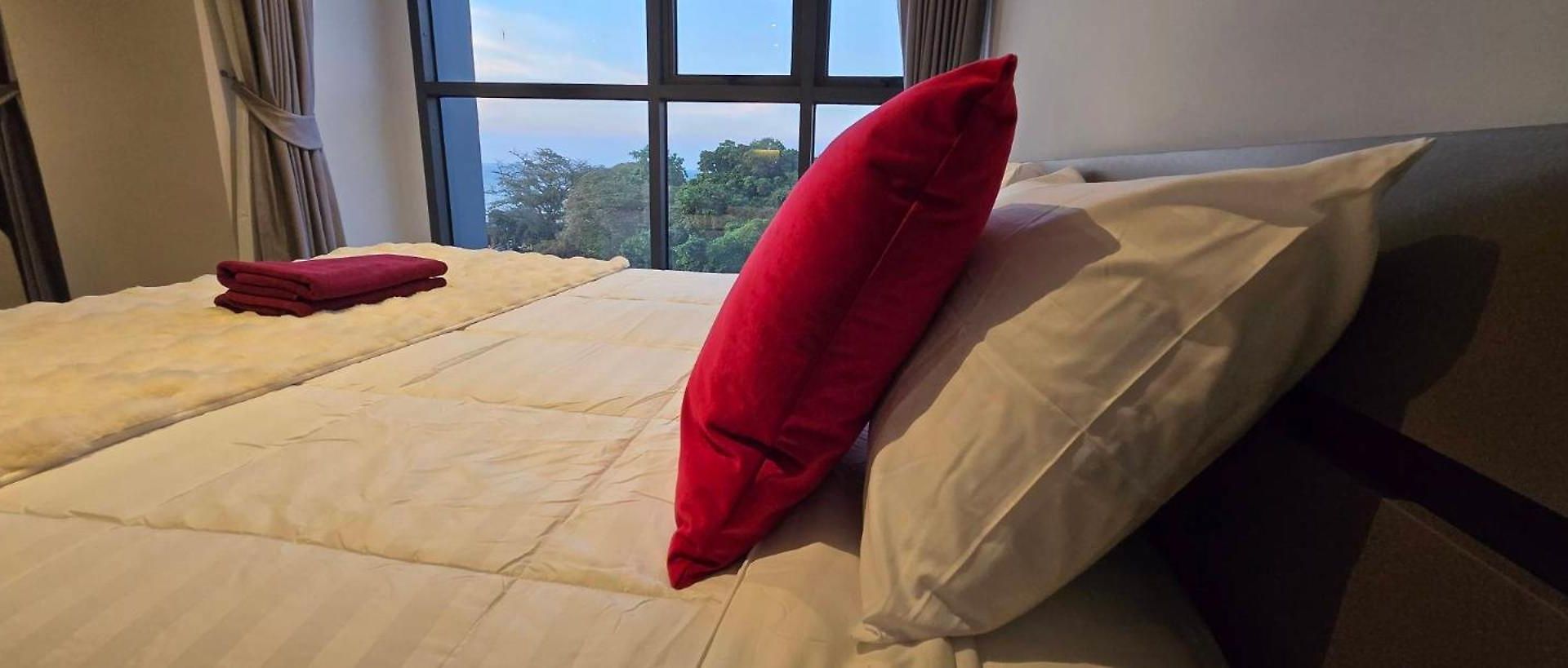 Sea View Great Location Apartment
