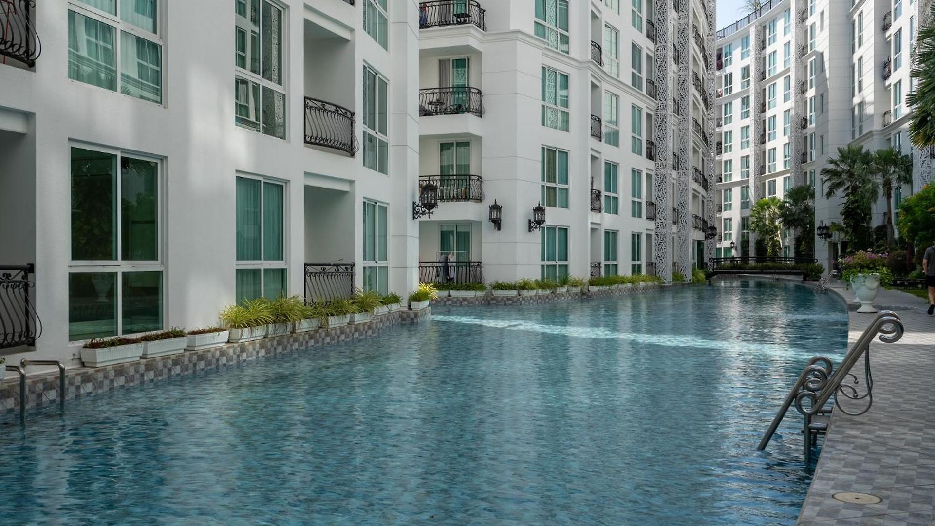 อพาร์ทเม้น Olympus Garden By Lsqstays Pattaya