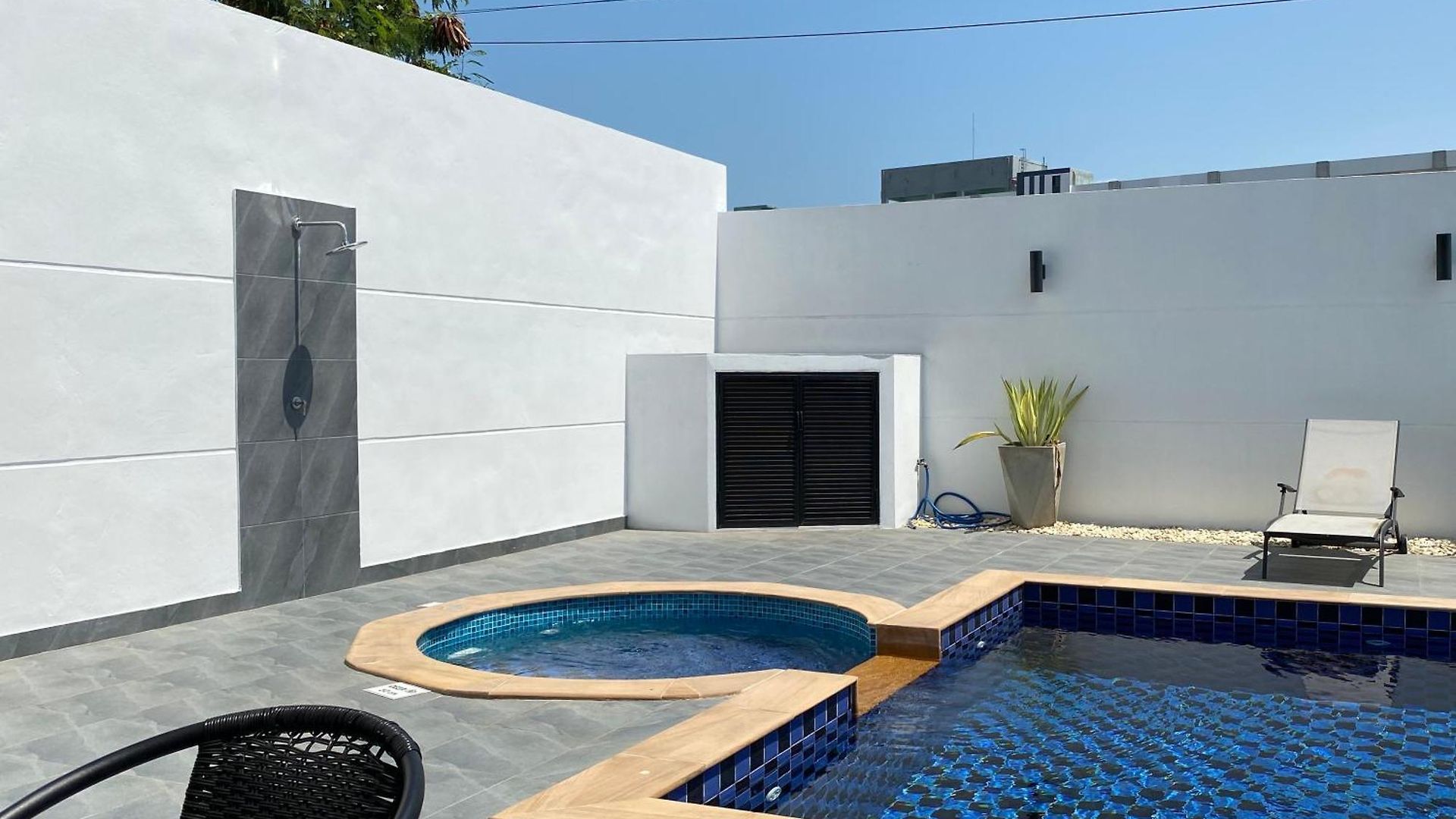 Pool 427 Nearby Walking Street Pattaya