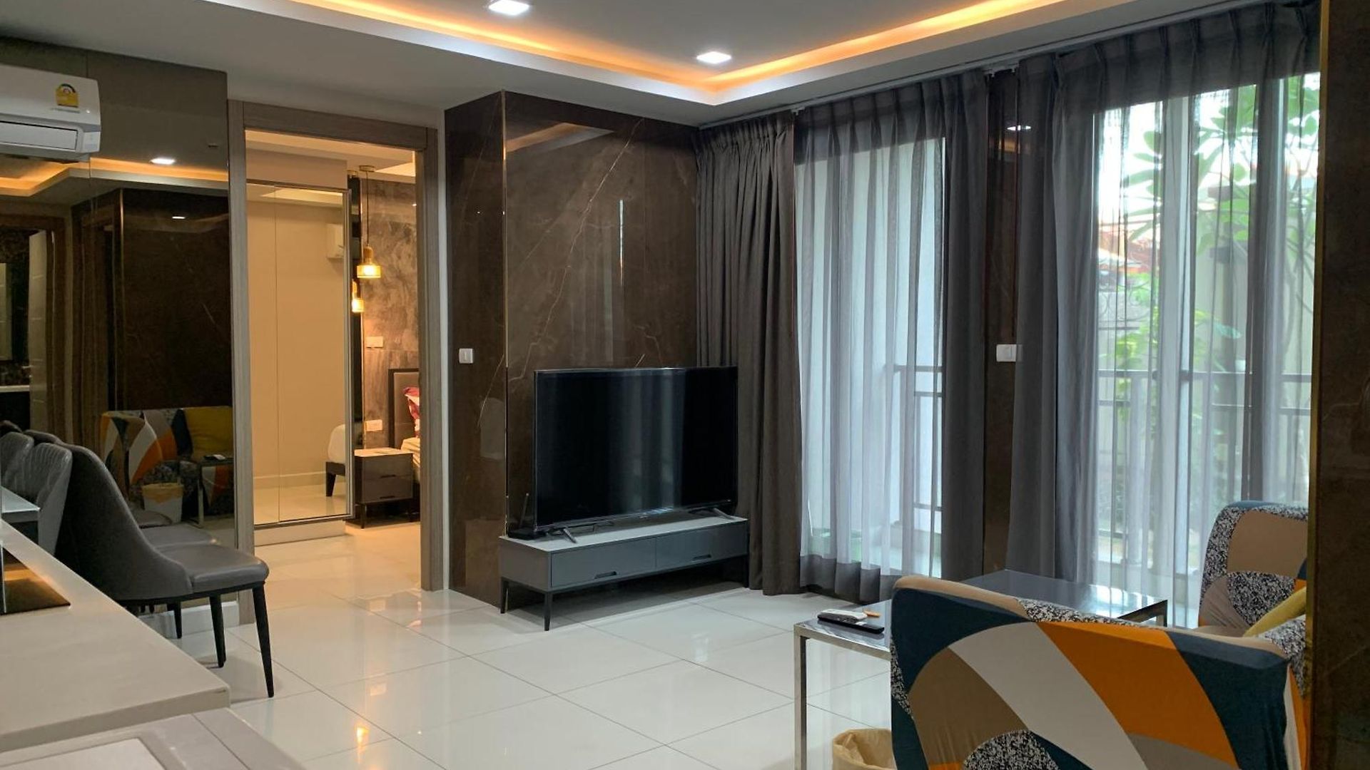 豪华两房两卫2 Bedrooms 2 Bathrooms 泳池公寓arcadia 靠近步行街 生活便利 Pattaya