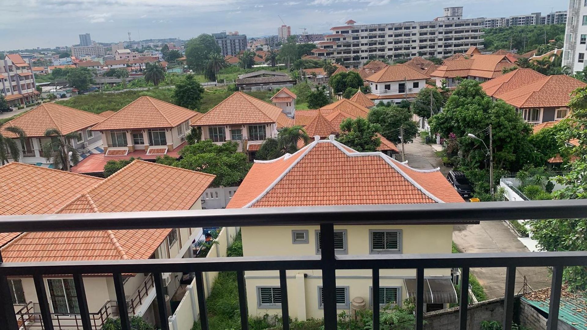 อพาร์ทเม้น 豪华两房两卫2 Bedrooms 2 Bathrooms 泳池公寓arcadia 靠近步行街 生活便利